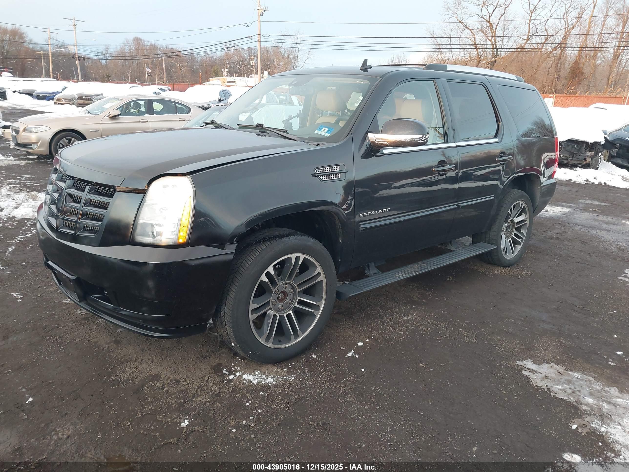 CADILLAC ESCALADE image 2