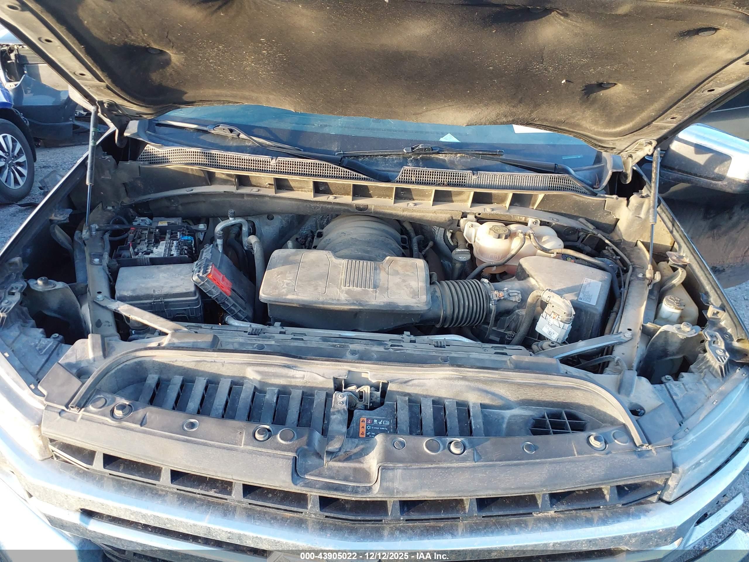 CHEVROLET SILVERADO image 10