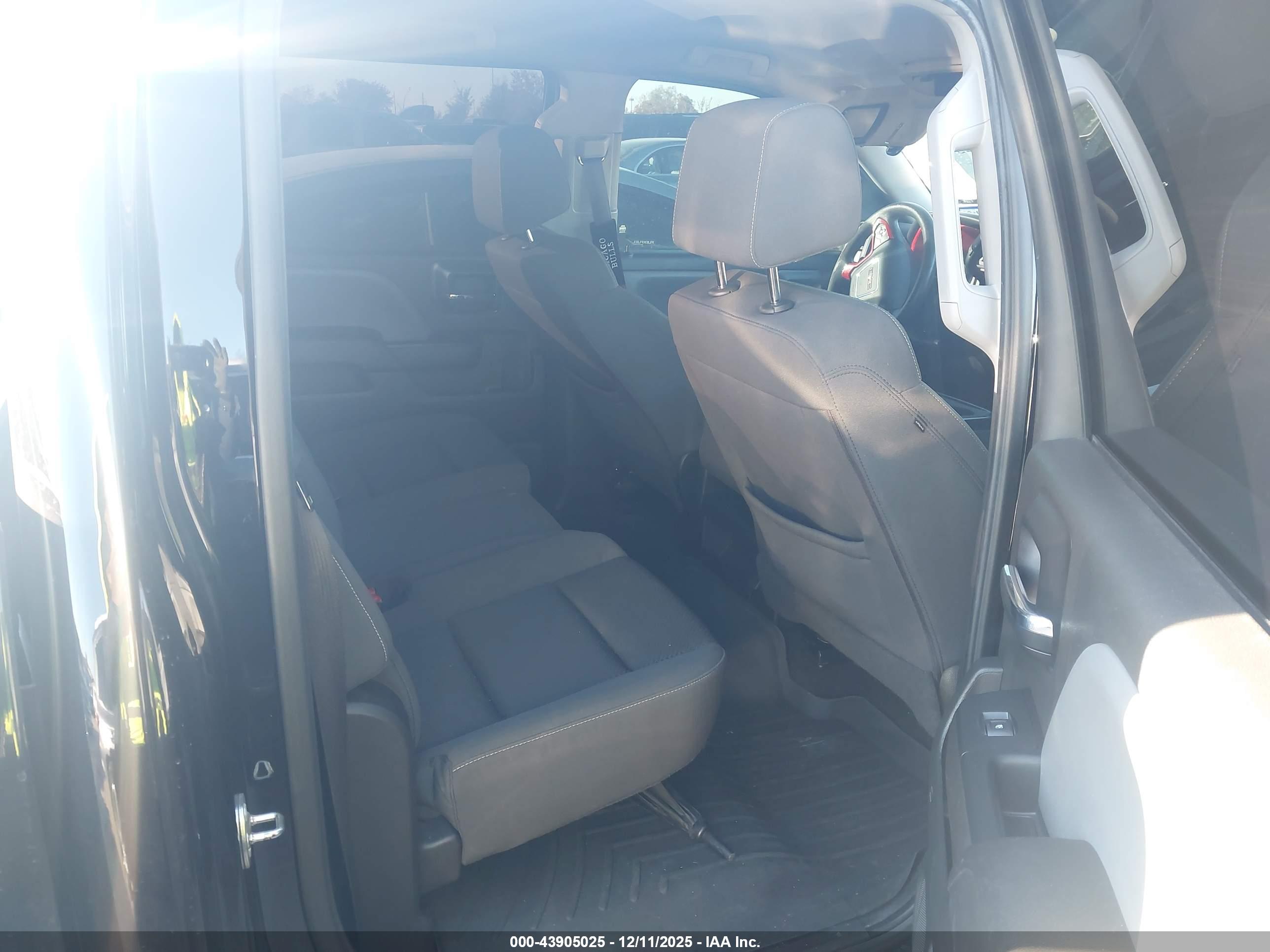 GMC SIERRA image 8