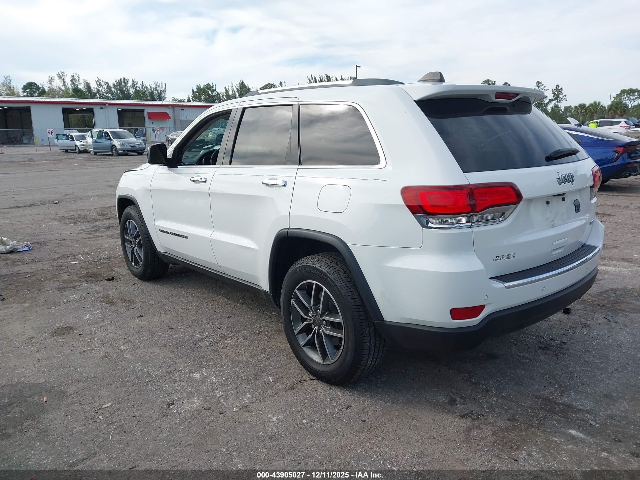 JEEP GRAND image 3