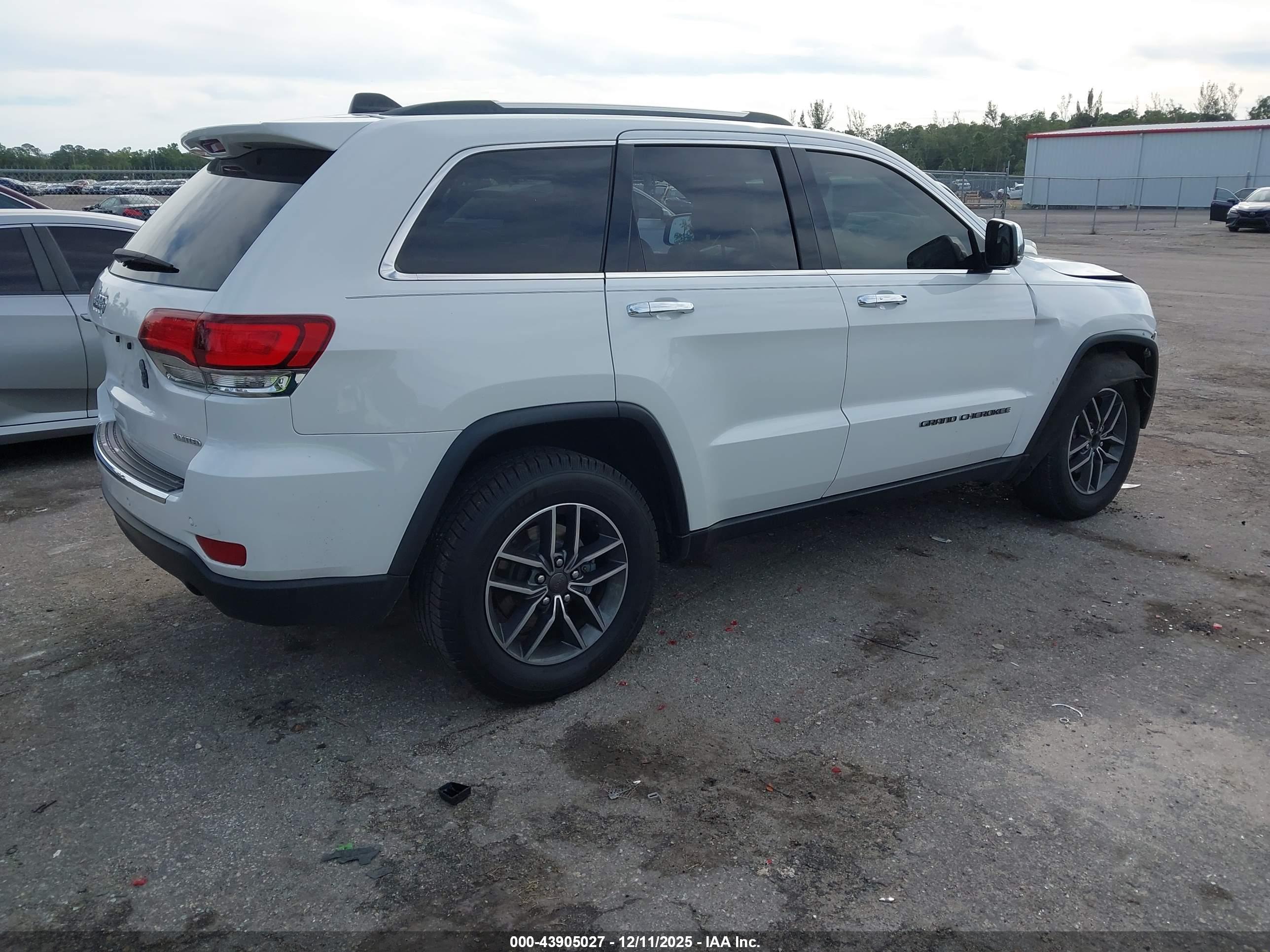 JEEP GRAND image 4