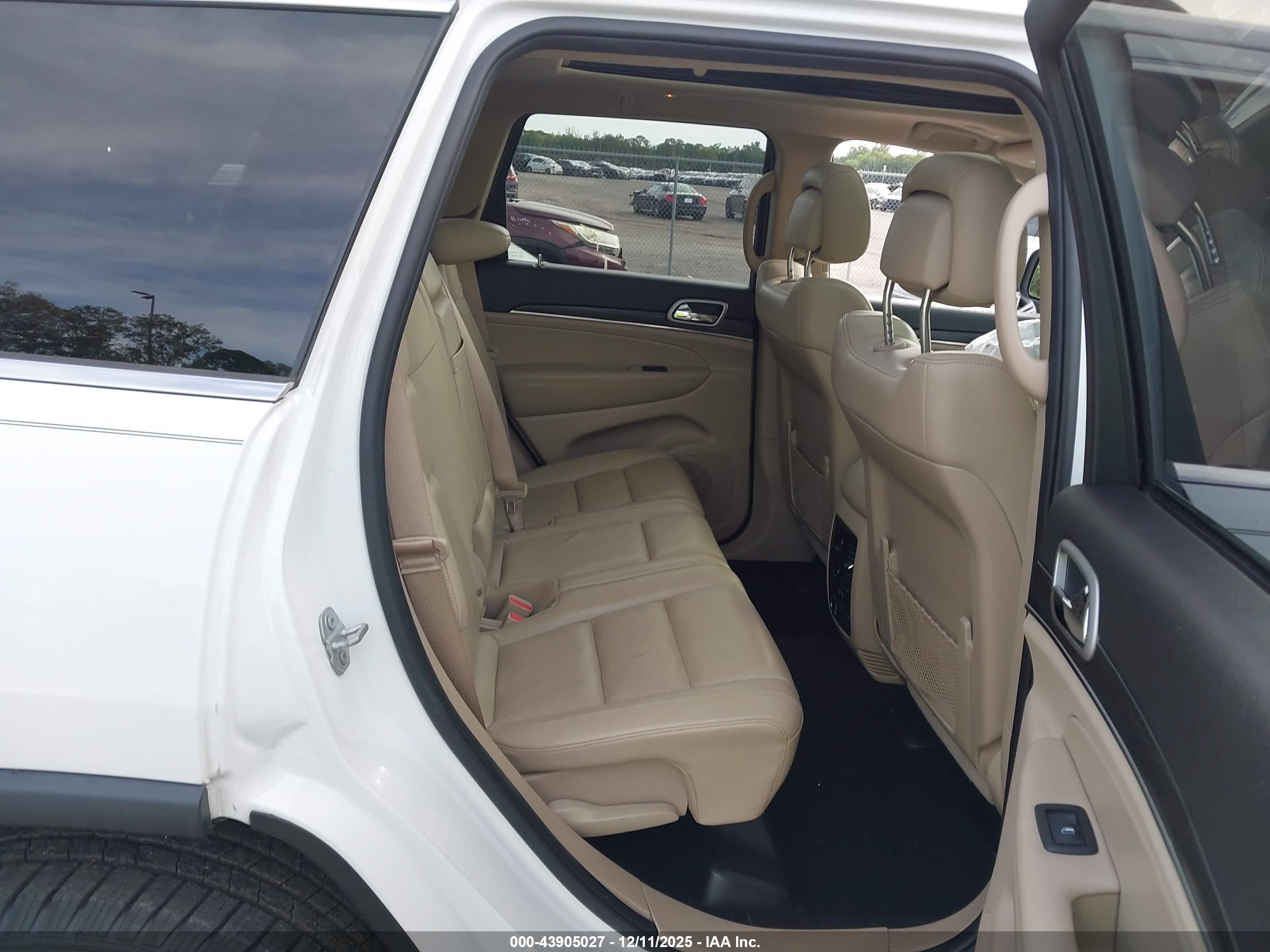 JEEP GRAND image 8