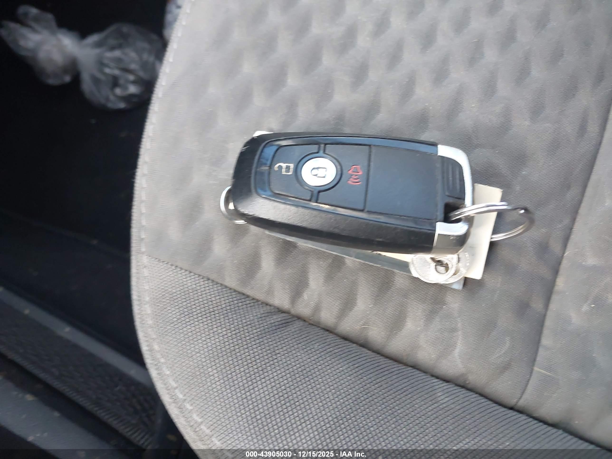 FORD ESCAPE image 11