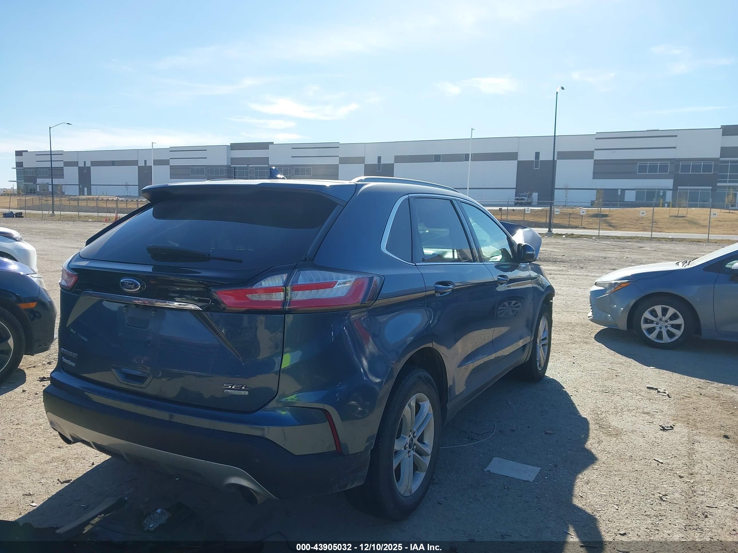 FORD EDGE image 4