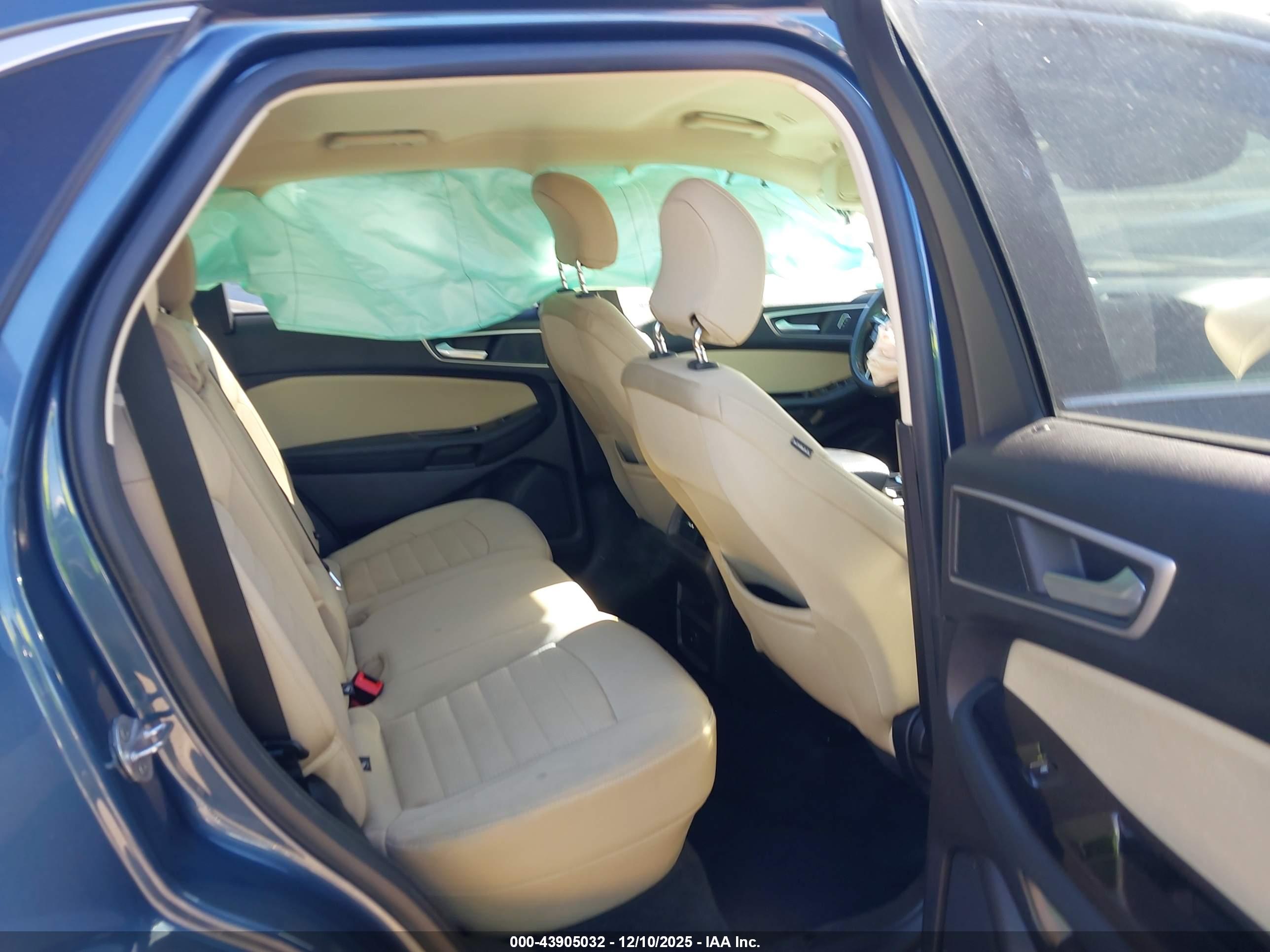 FORD EDGE image 8