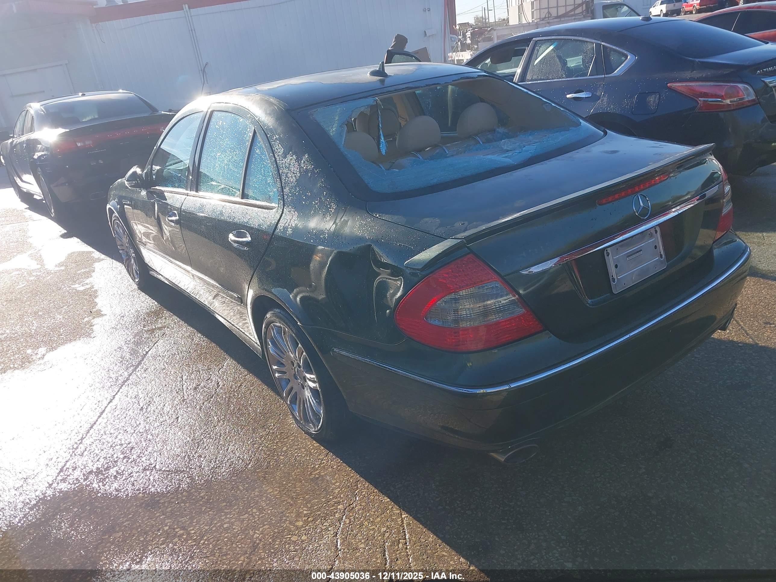 MERCEDES-BENZ E image 3