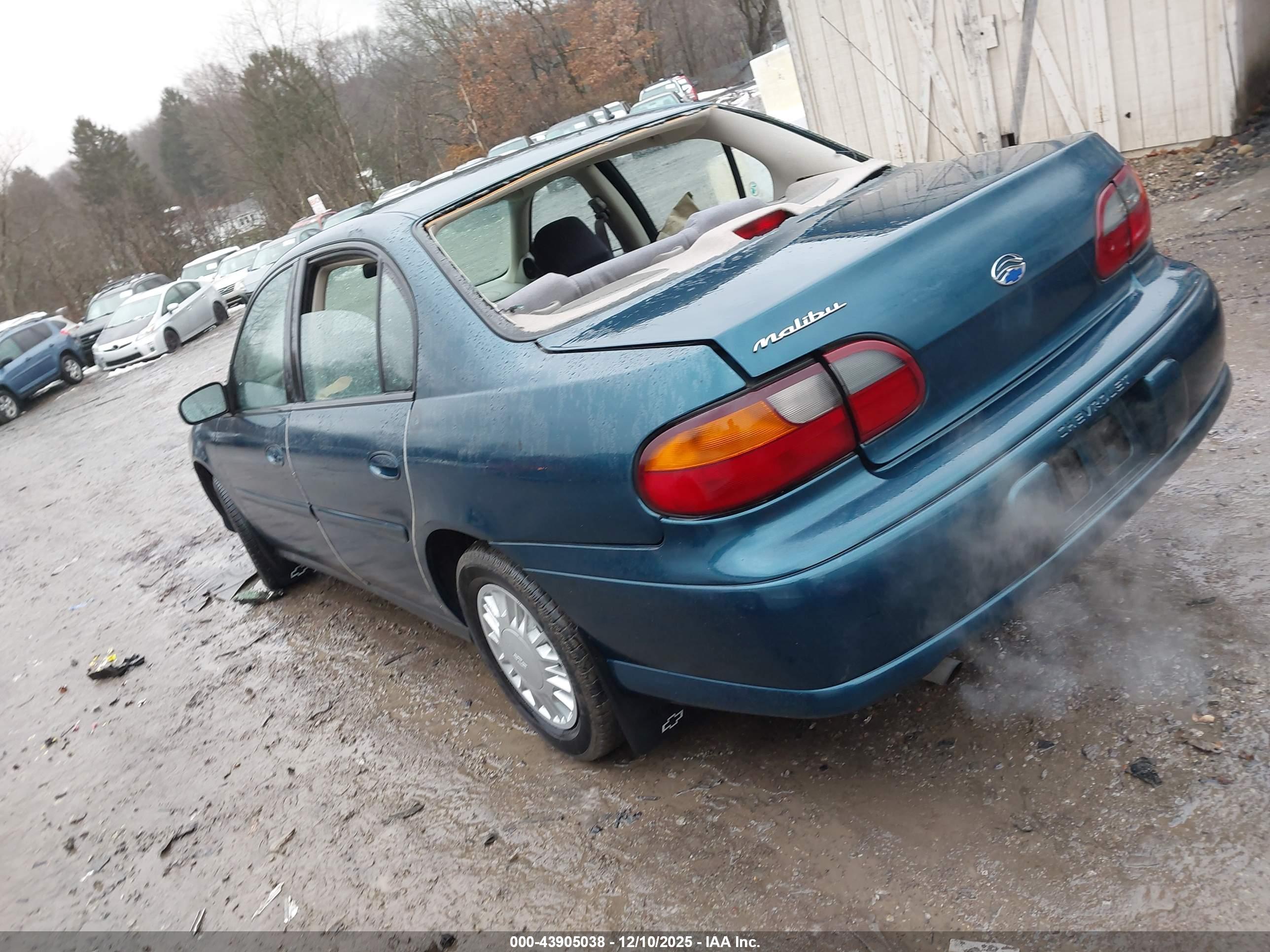 CHEVROLET MALIBU image 3