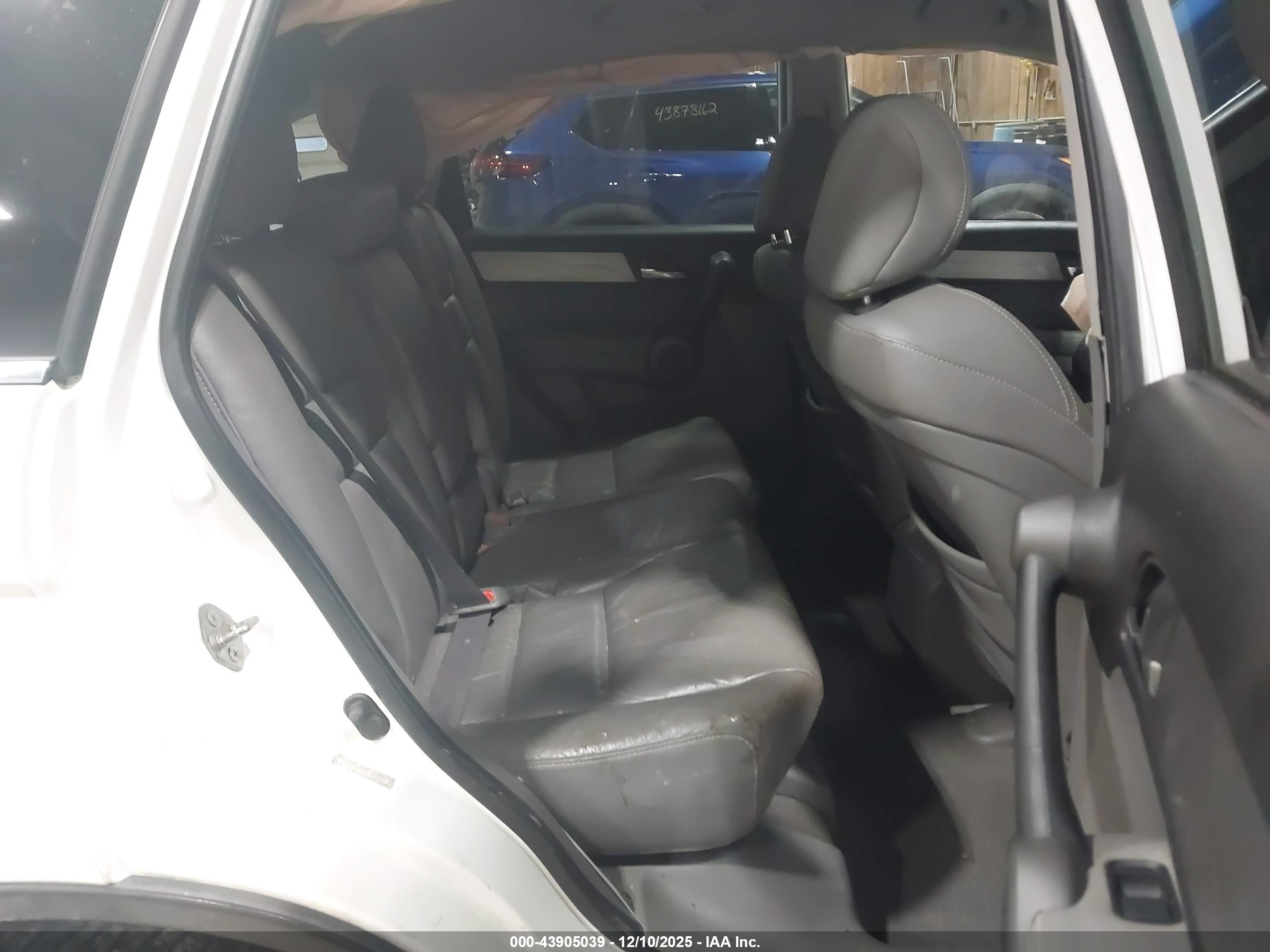 HONDA CR-V image 8