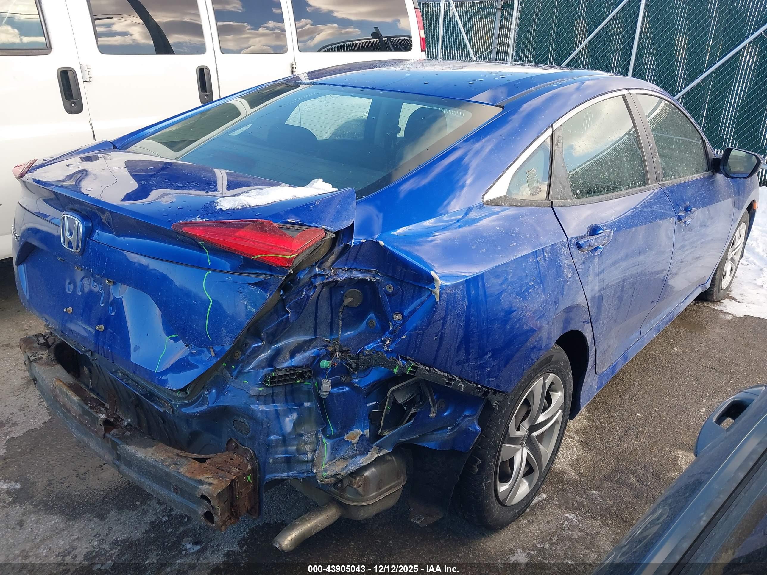 HONDA CIVIC image 4