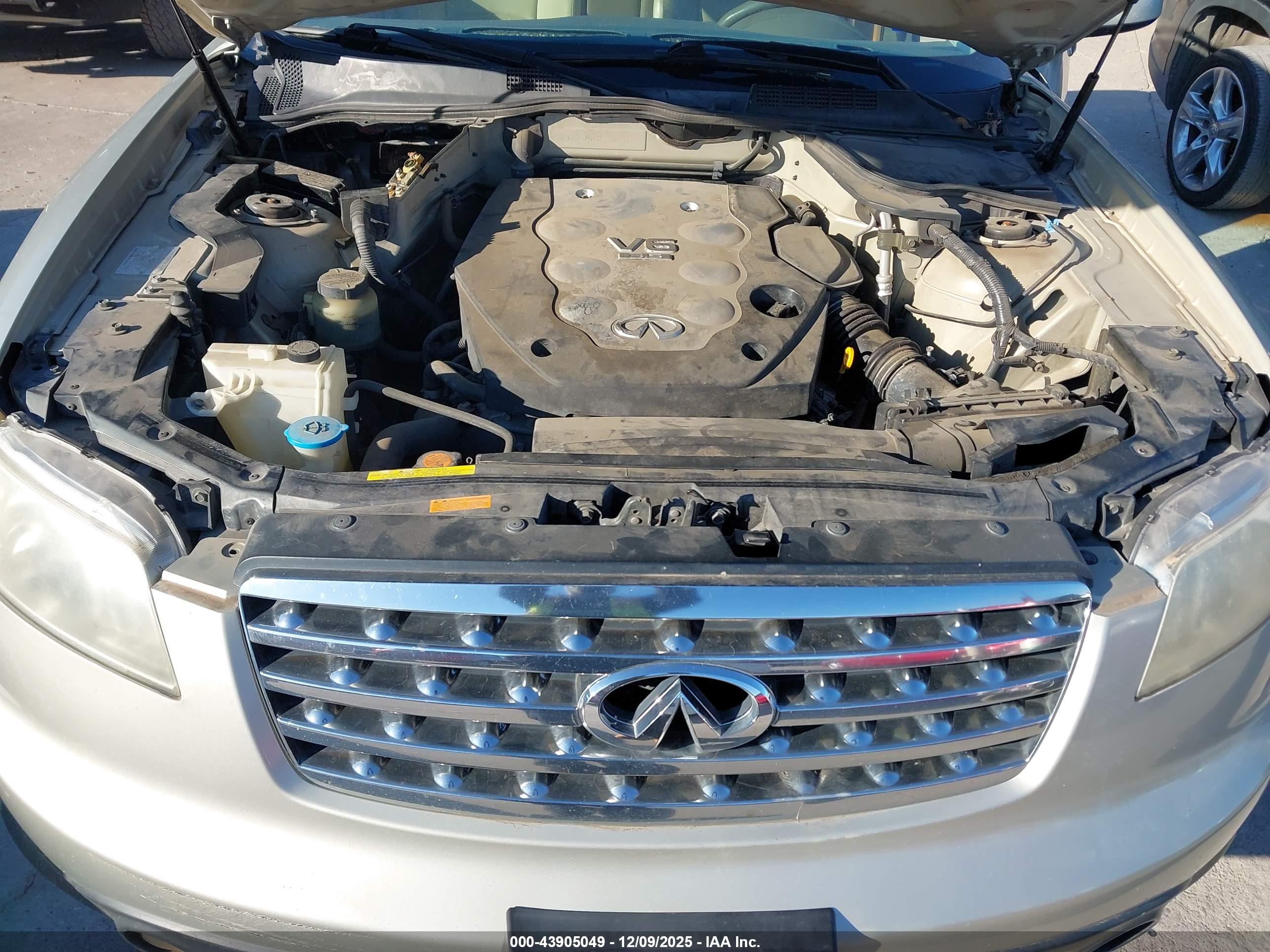 INFINITI FX35 image 10