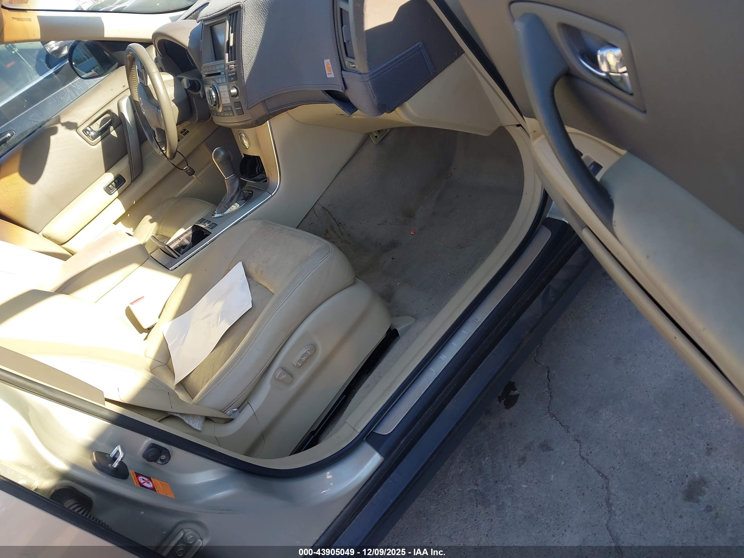 INFINITI FX35 image 5
