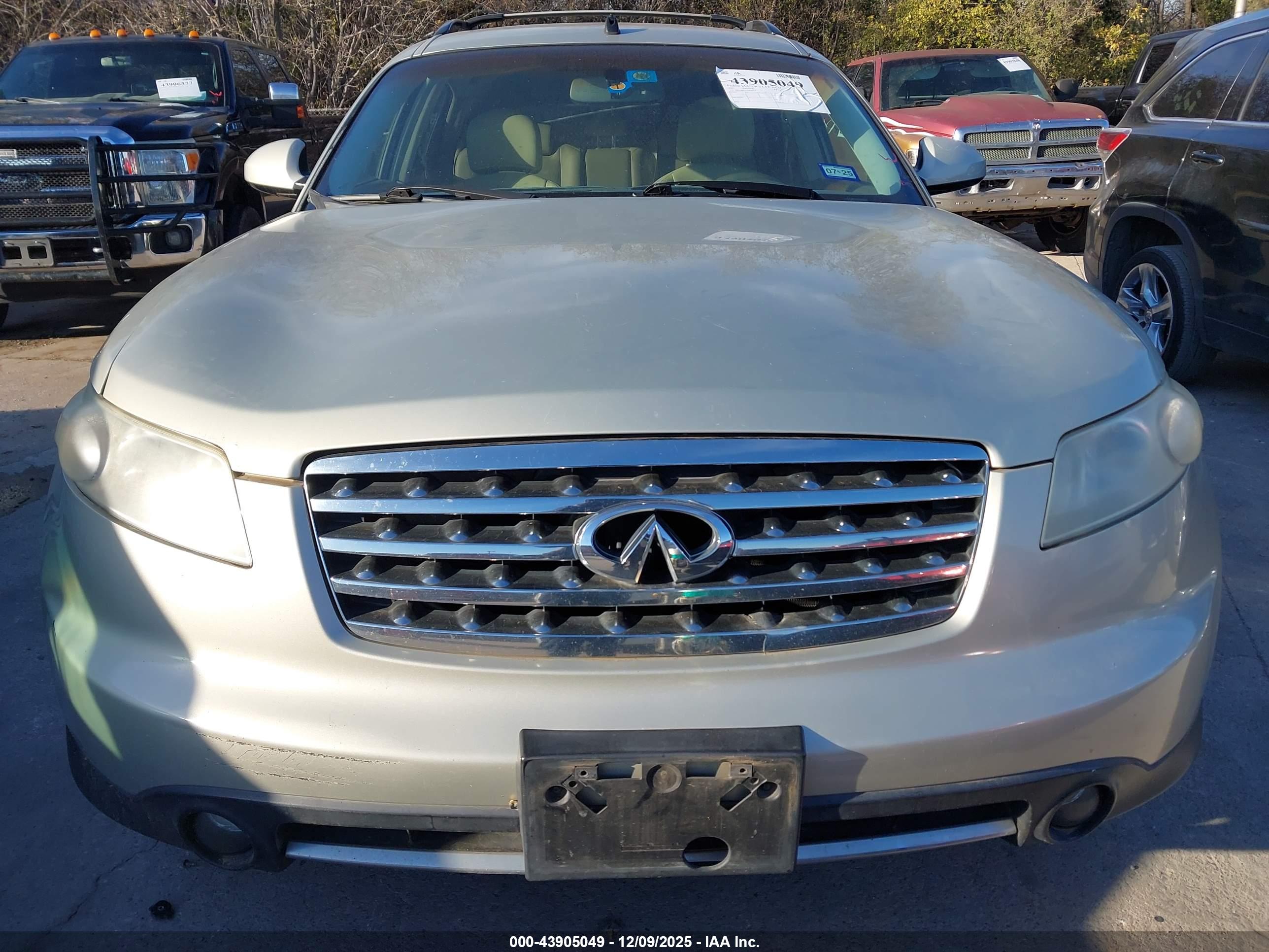 INFINITI FX35 image 6