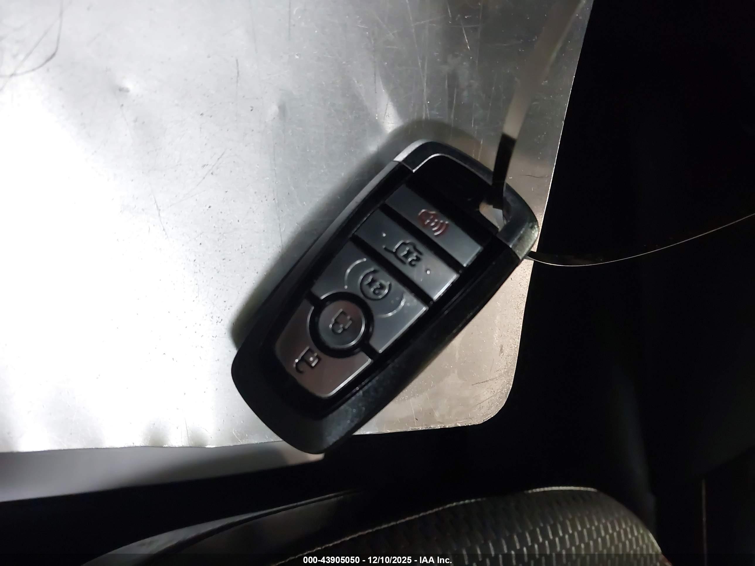 FORD ESCAPE image 11