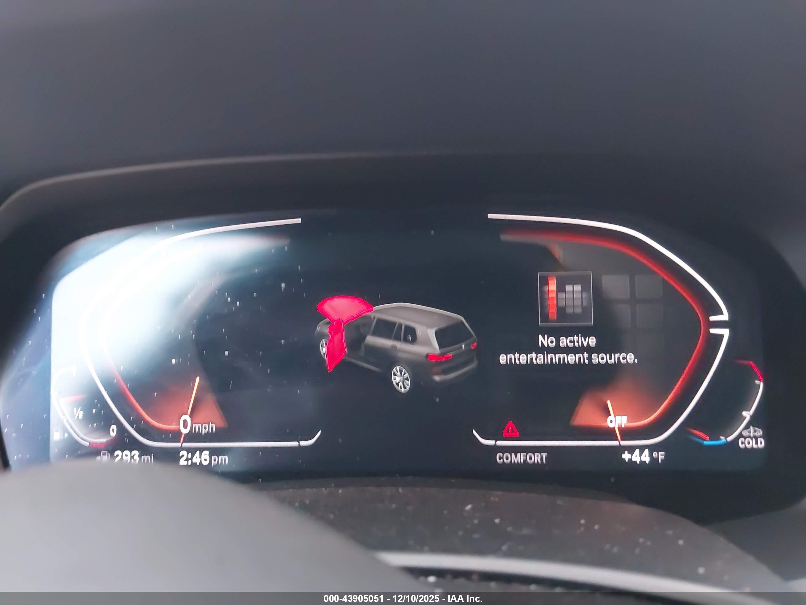 BMW X7 image 7