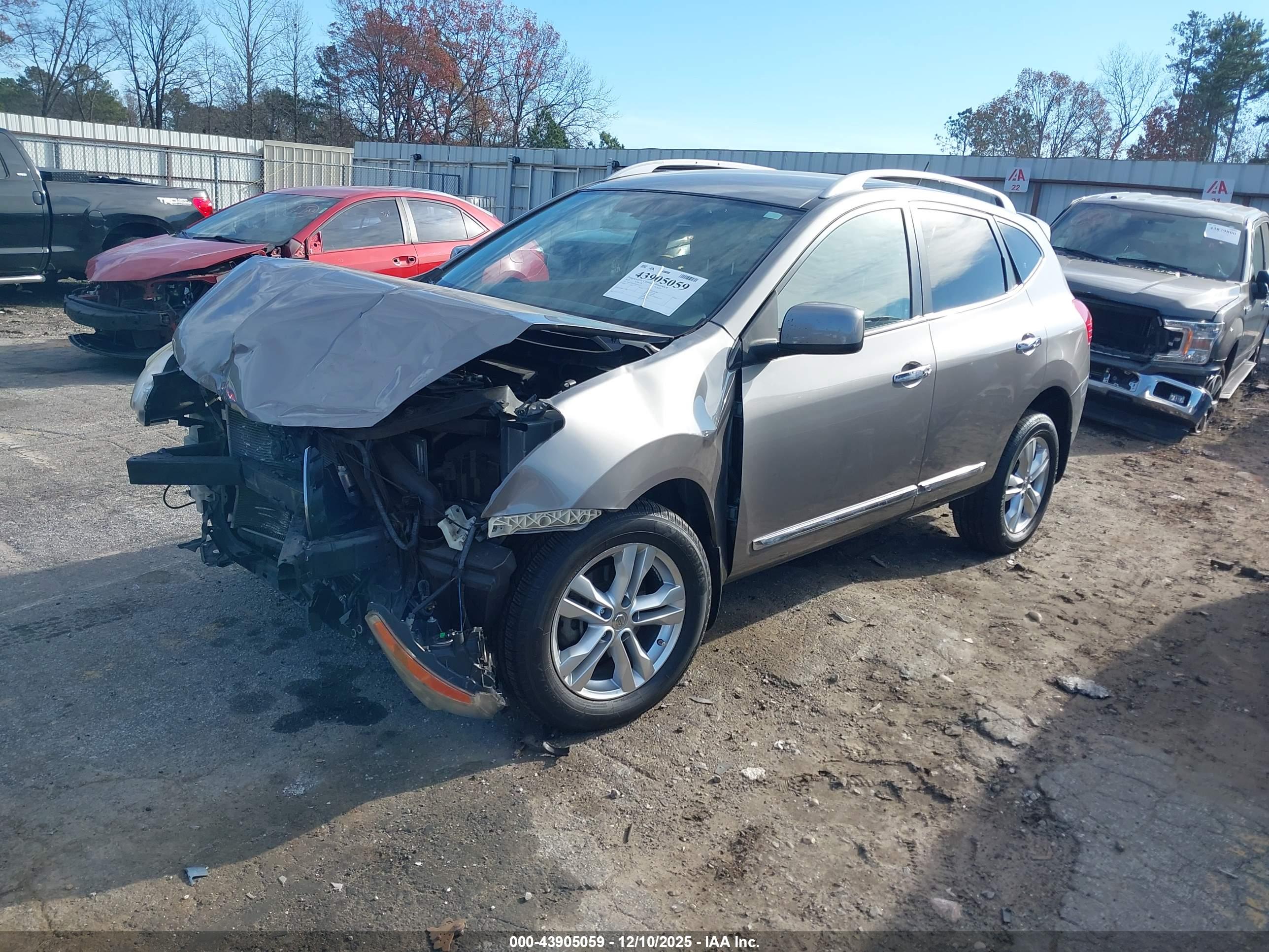 NISSAN ROGUE image 2