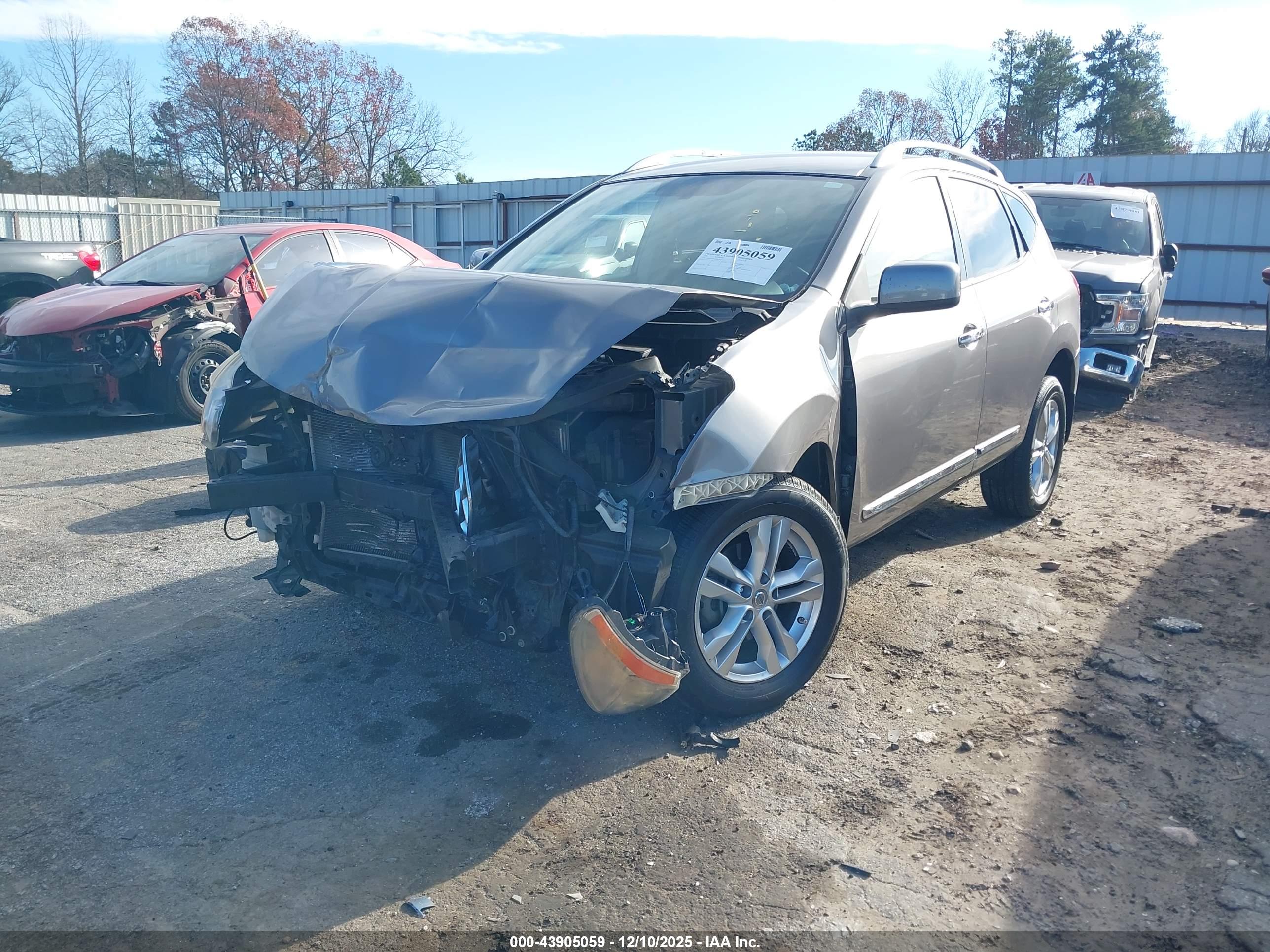 NISSAN ROGUE image 6