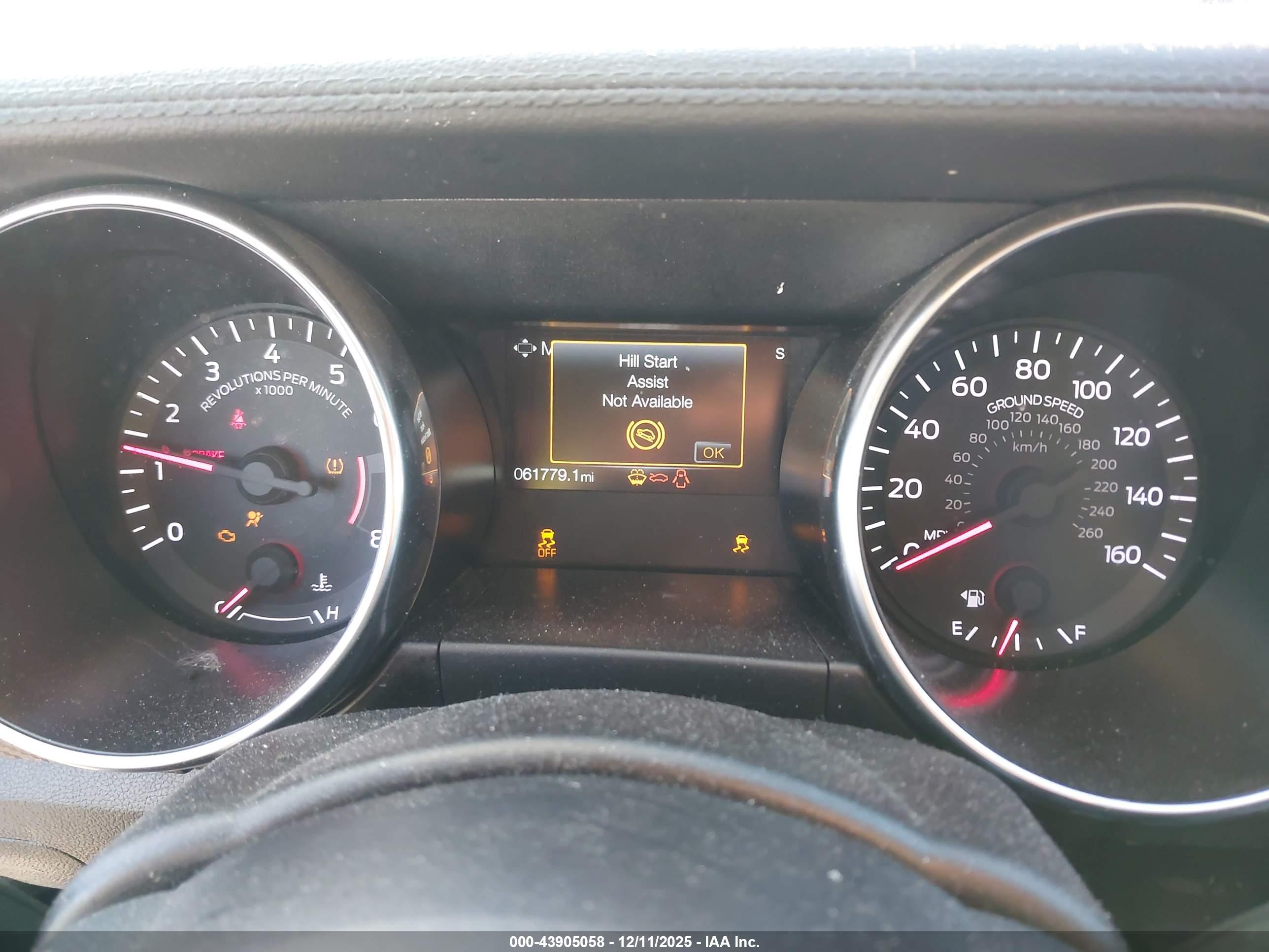 FORD MUSTANG image 7