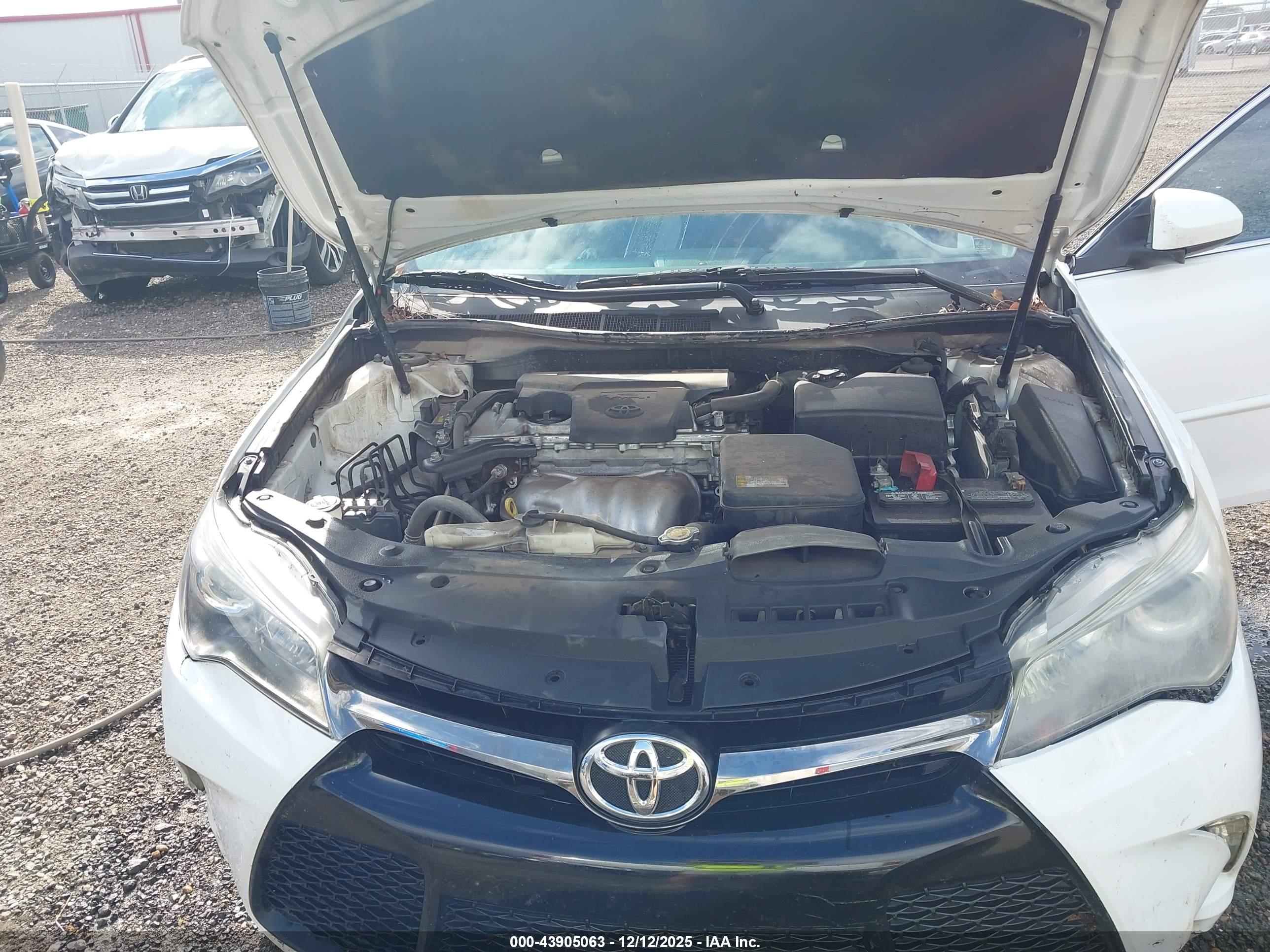 TOYOTA CAMRY image 10