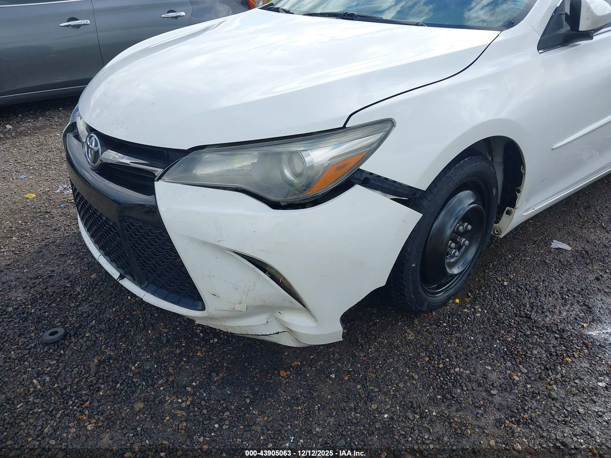 TOYOTA CAMRY image 6
