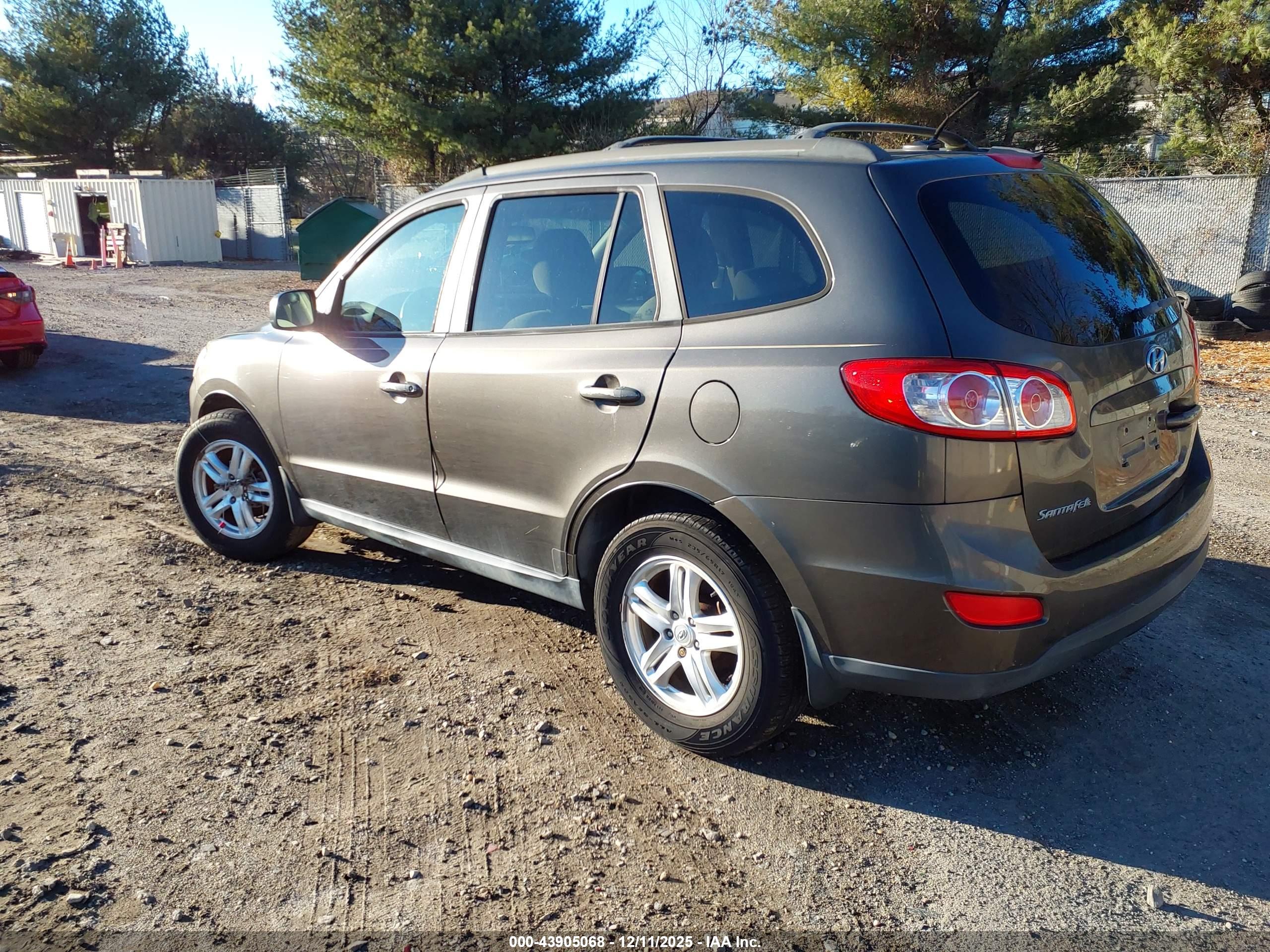 HYUNDAI SANTA image 3