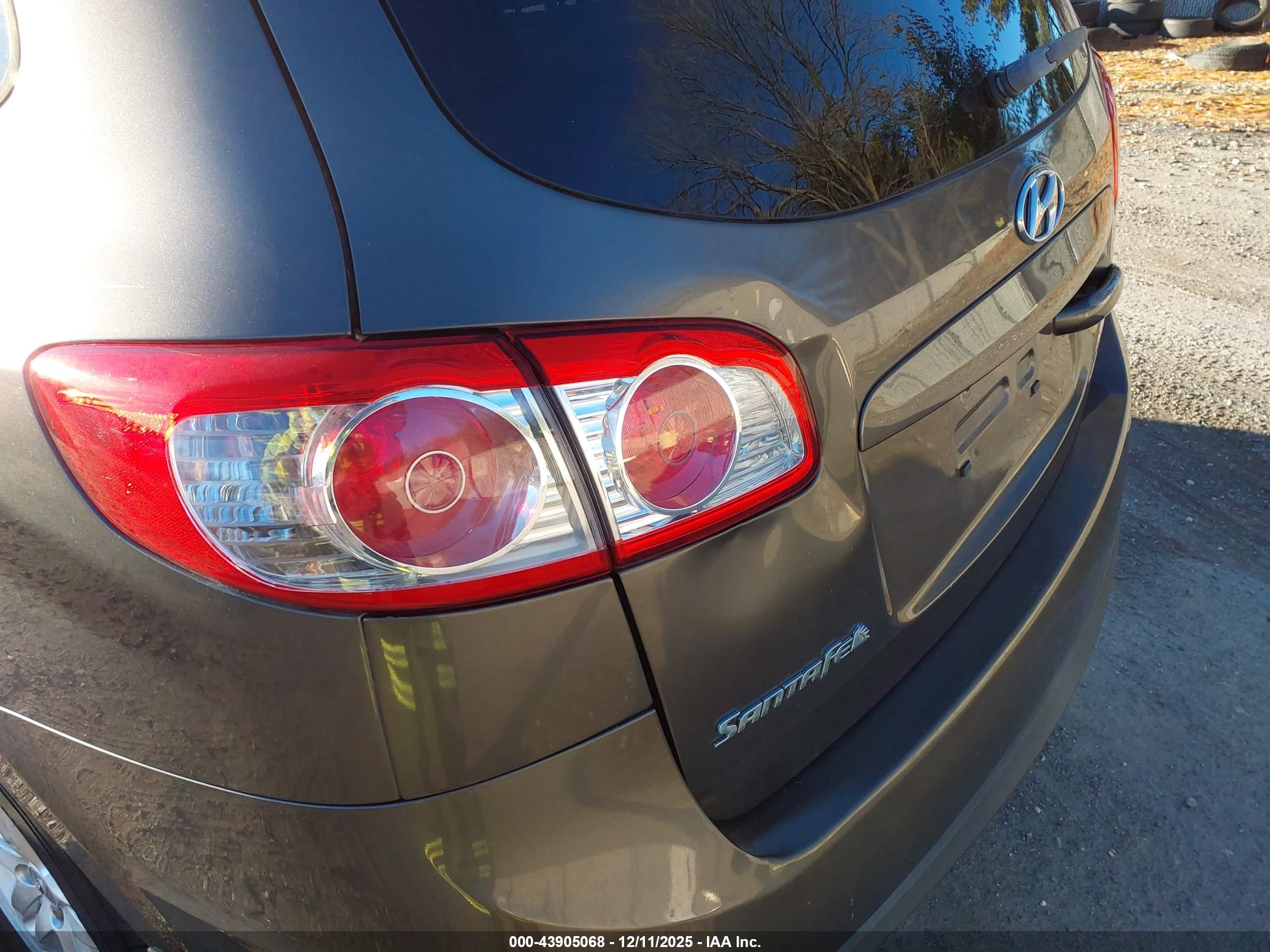 HYUNDAI SANTA image 6