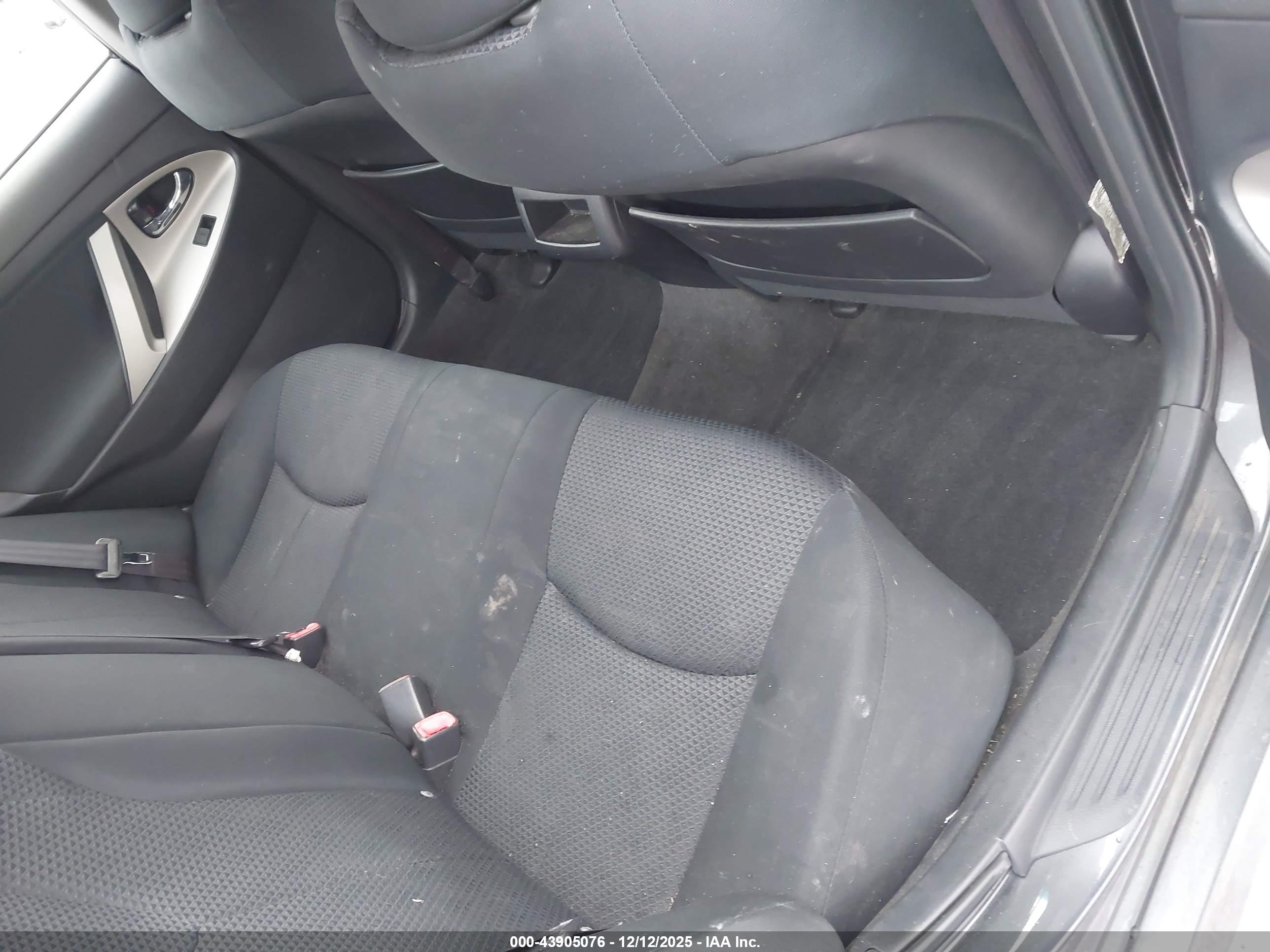TOYOTA CAMRY image 8