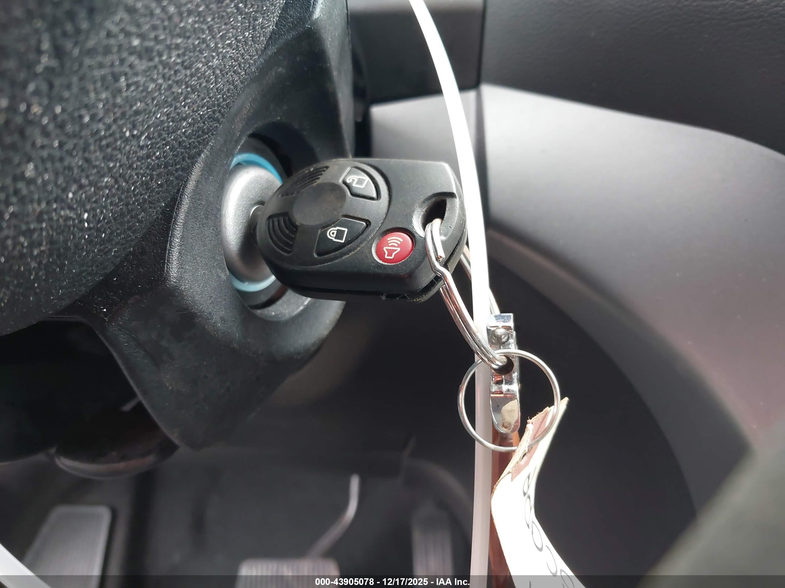 FORD ESCAPE image 11