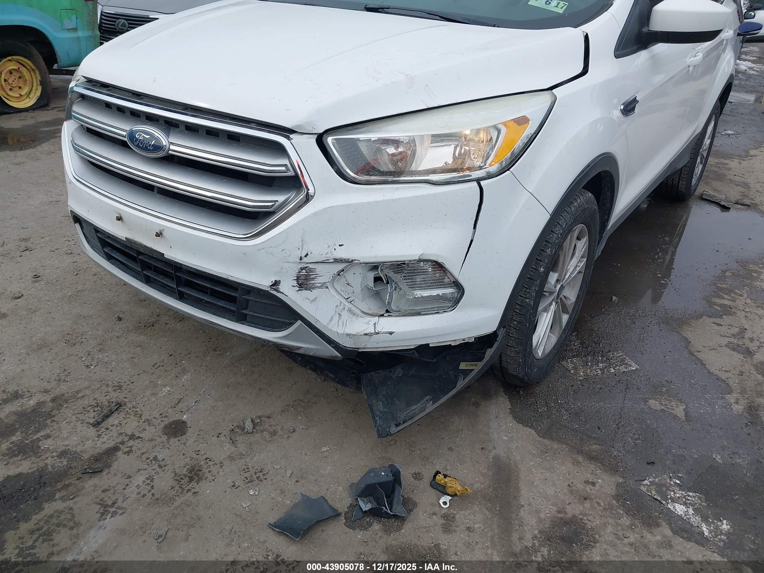 FORD ESCAPE image 6