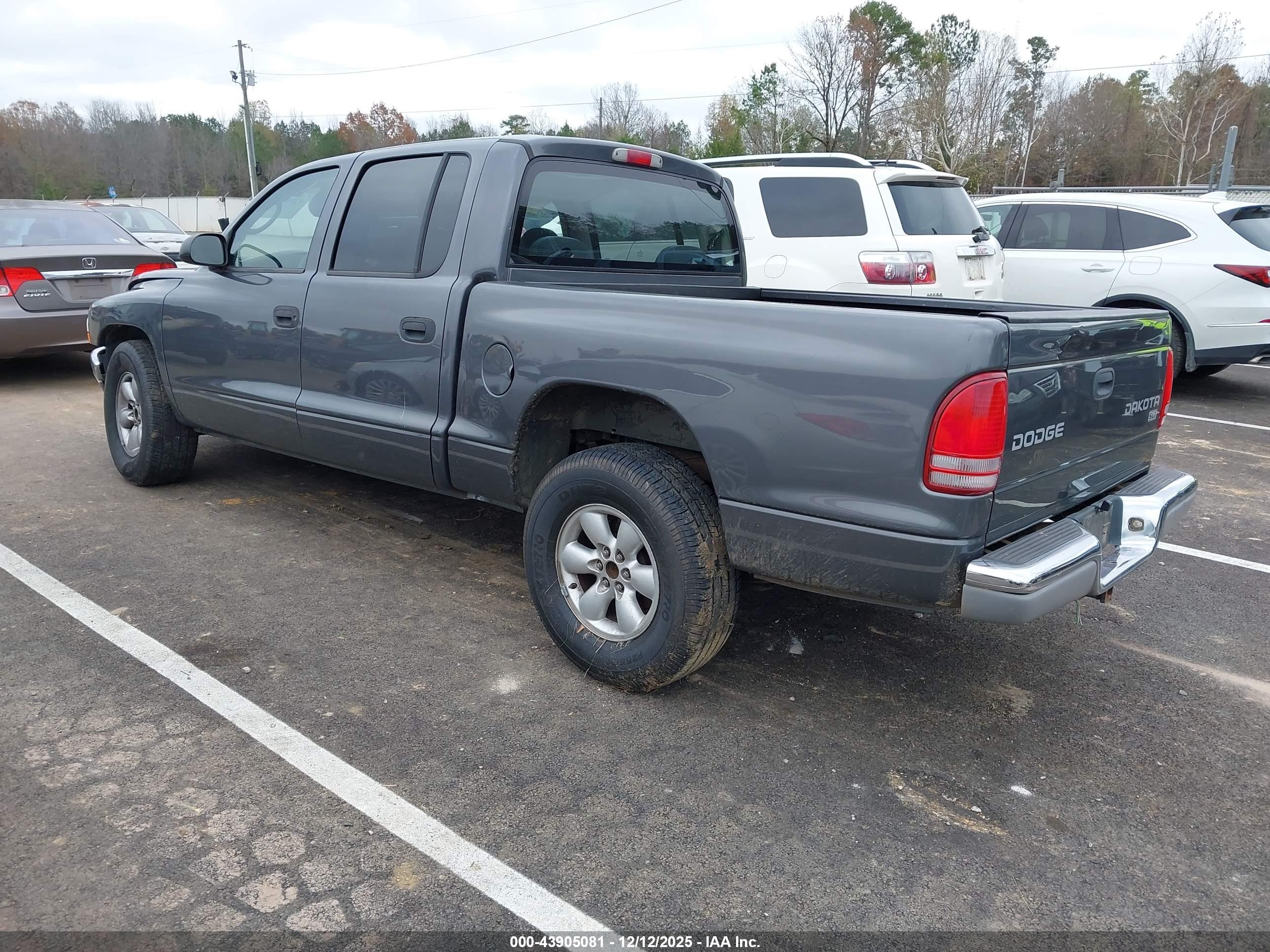 DODGE DAKOTA image 3