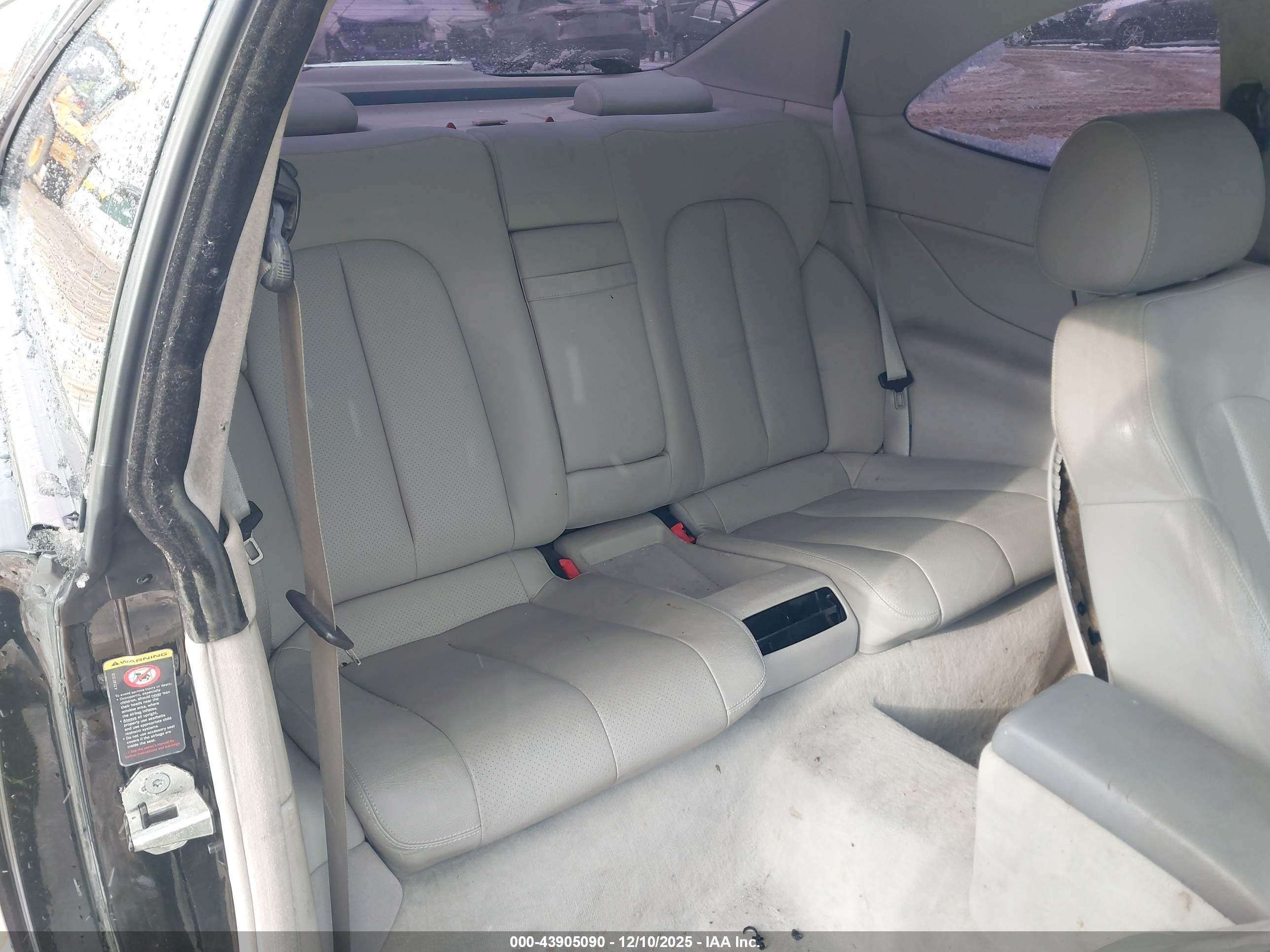 MERCEDES-BENZ CLK image 8