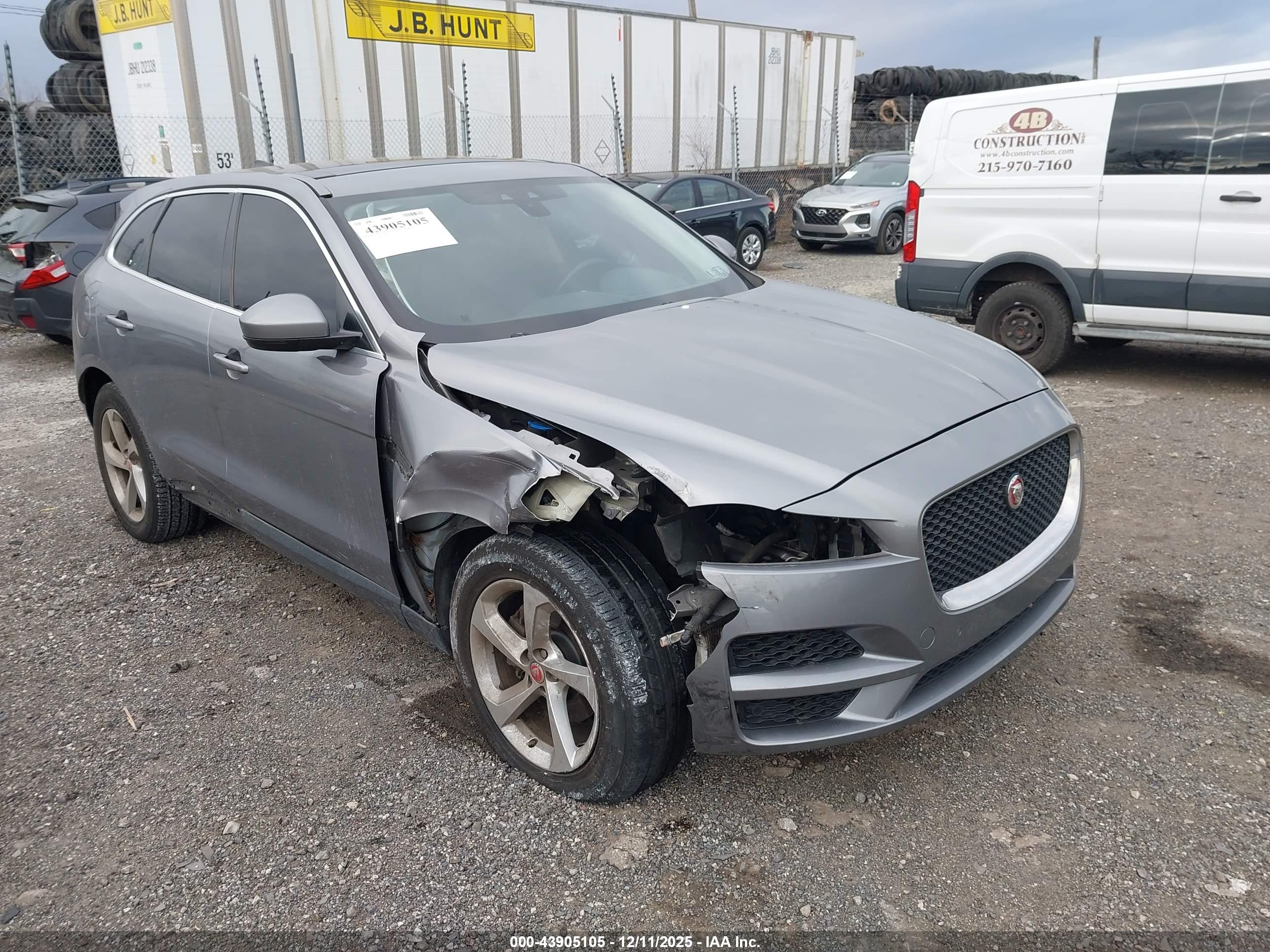 JAGUAR F-PACE image 6