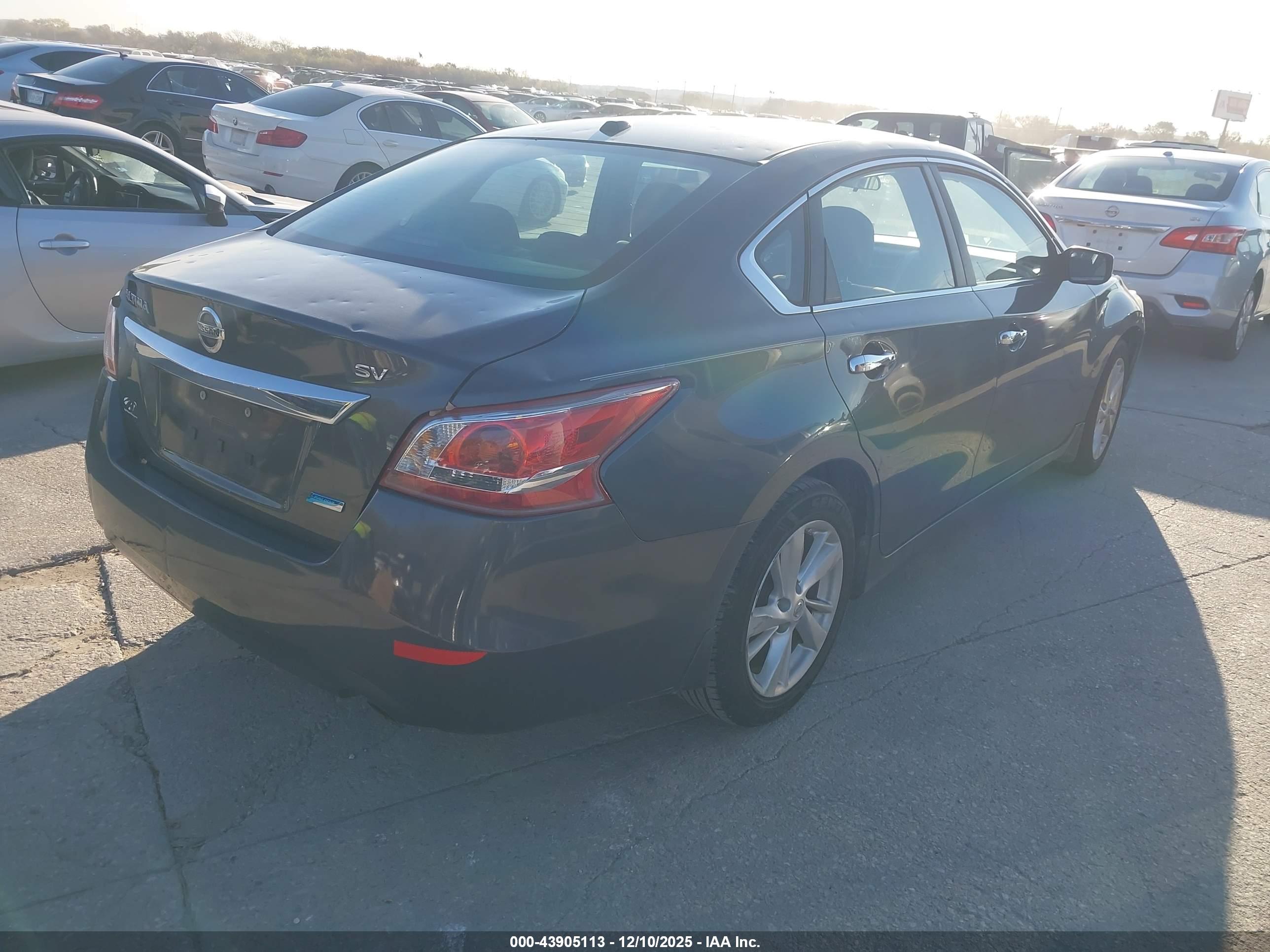 NISSAN ALTIMA image 4