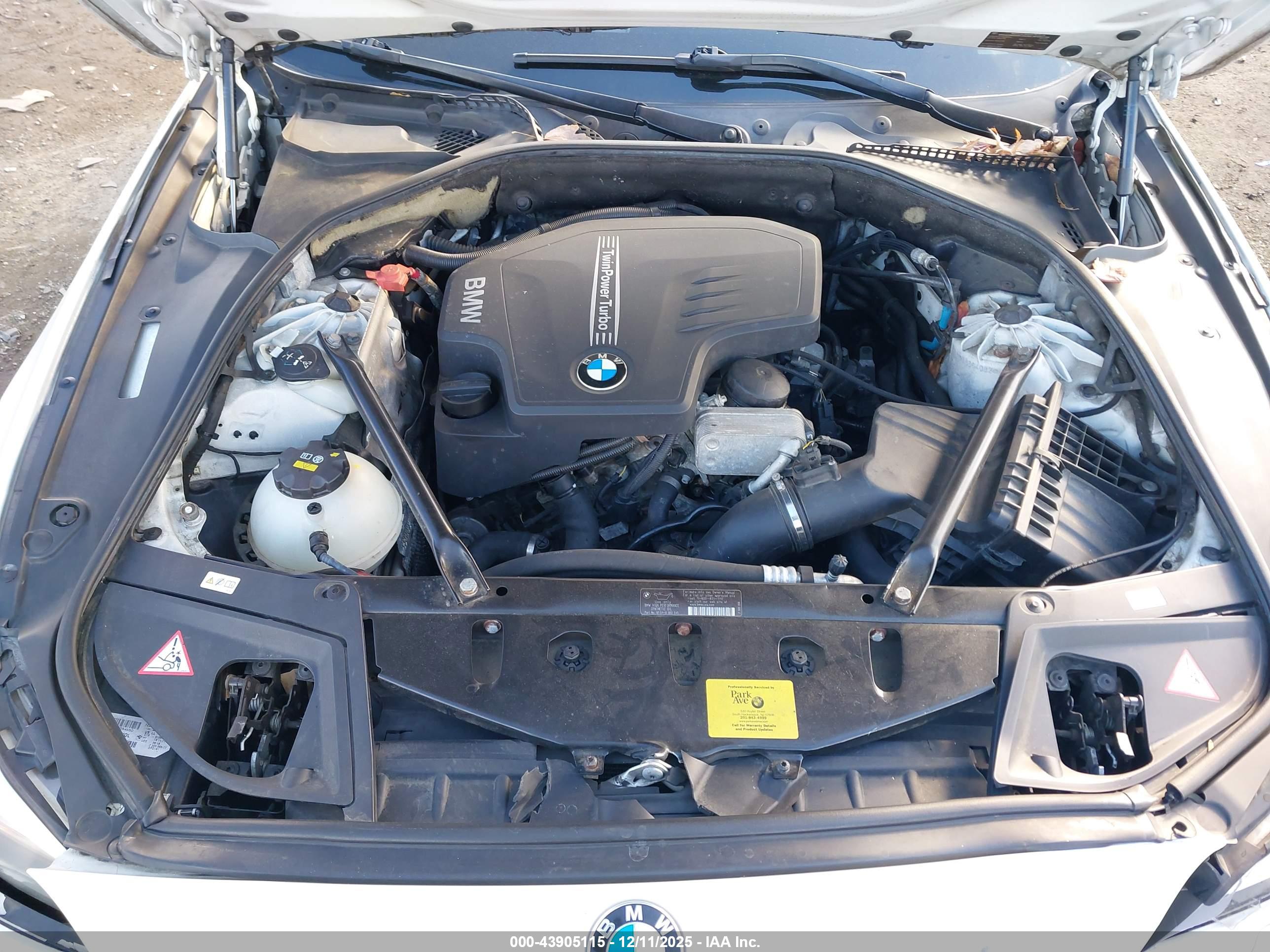 BMW 528I image 10