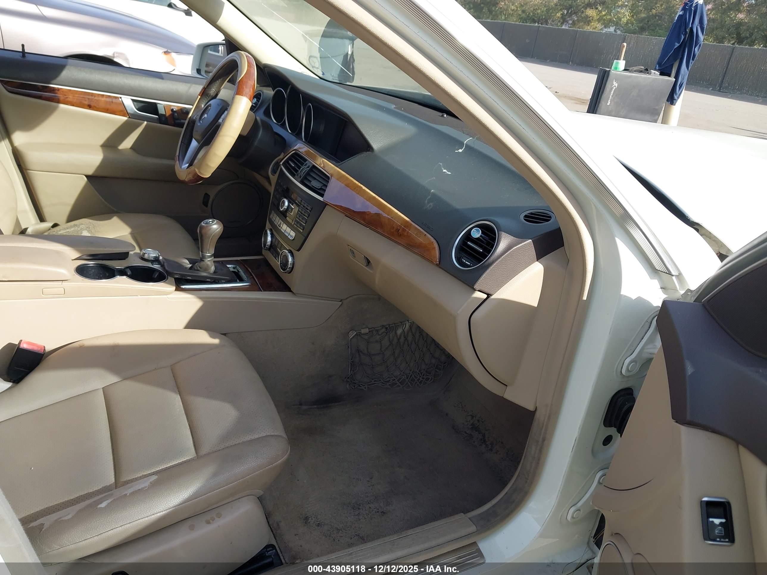 MERCEDES-BENZ C image 5