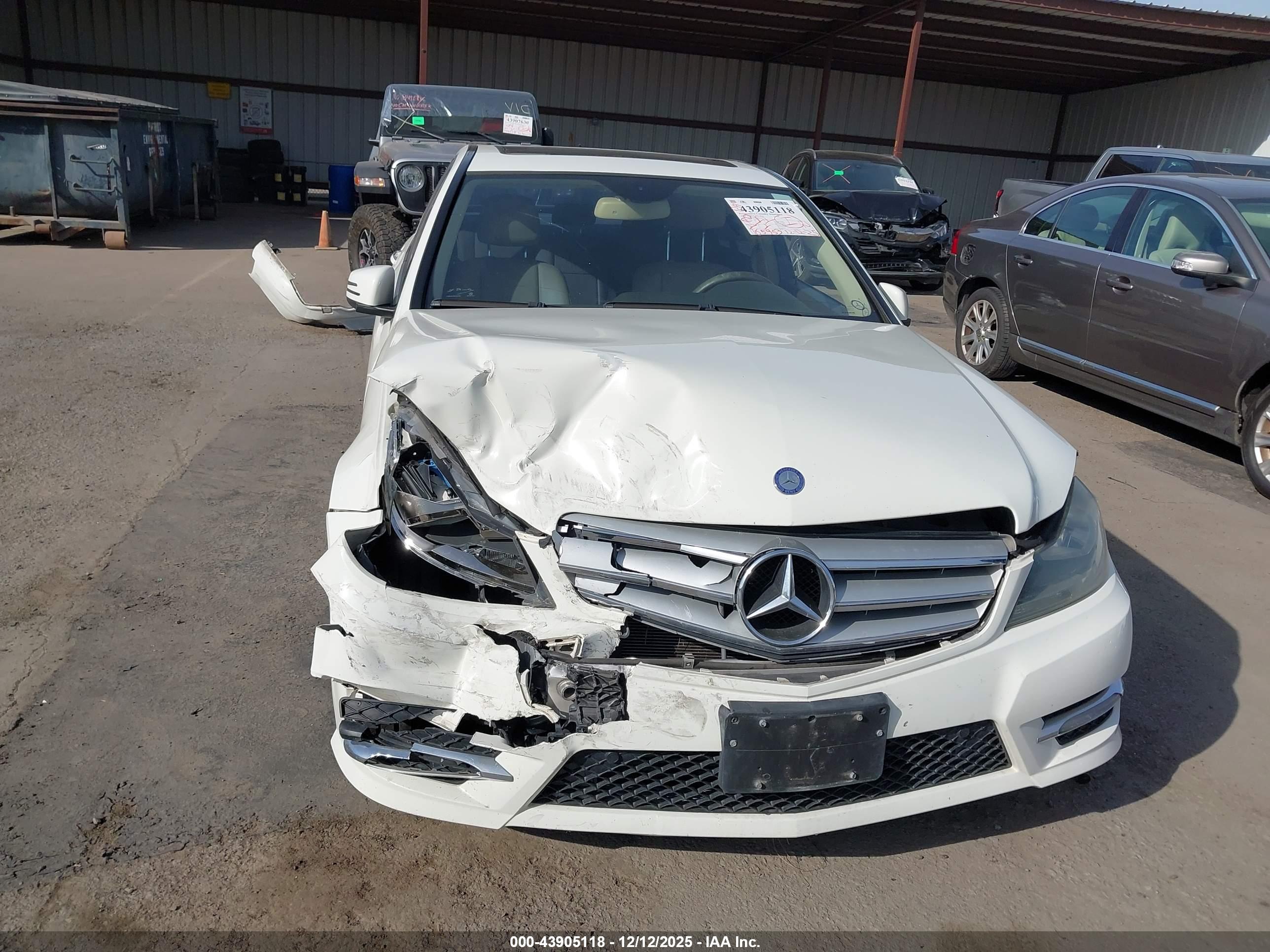 MERCEDES-BENZ C image 6