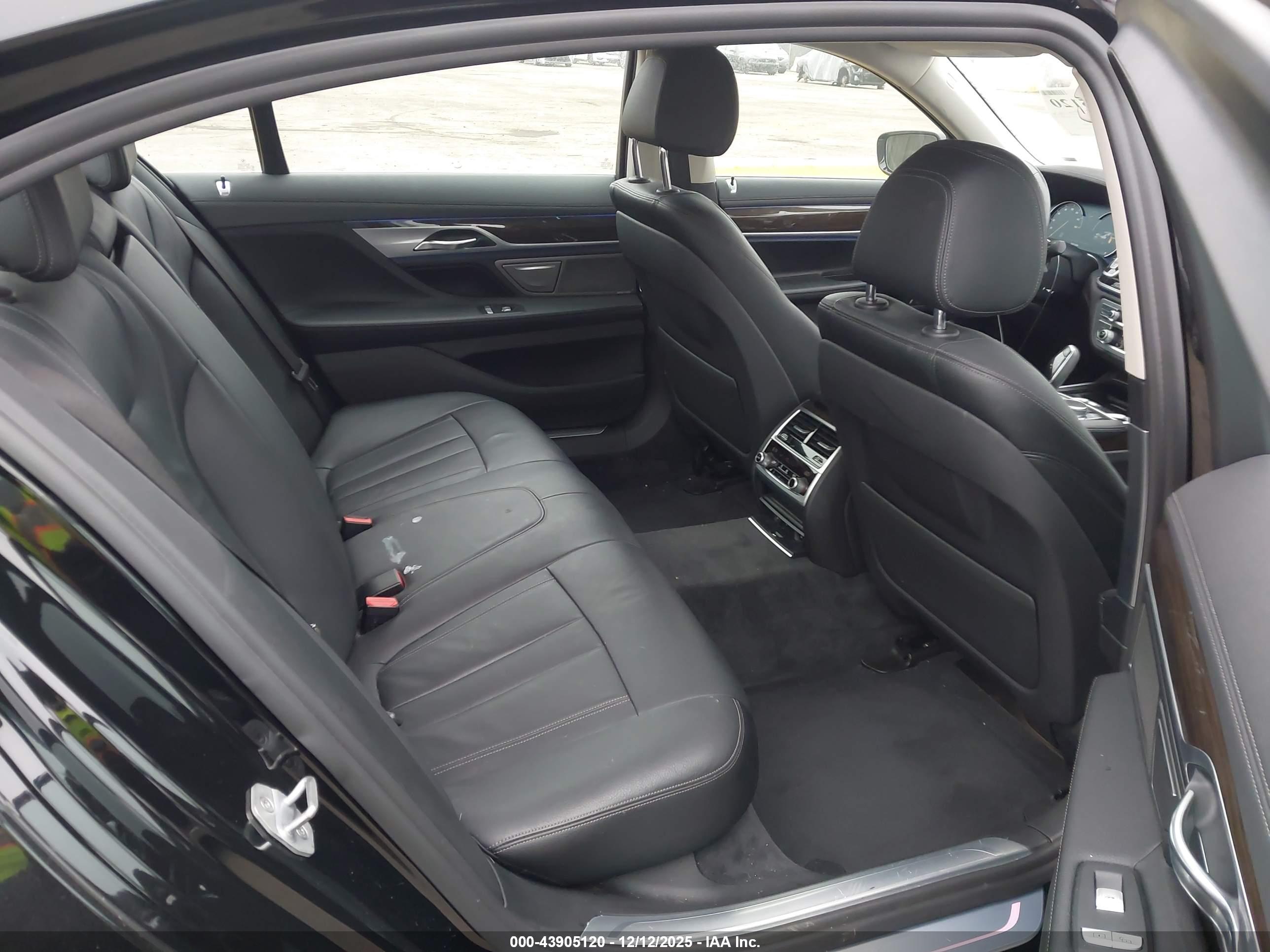 BMW 740I image 8