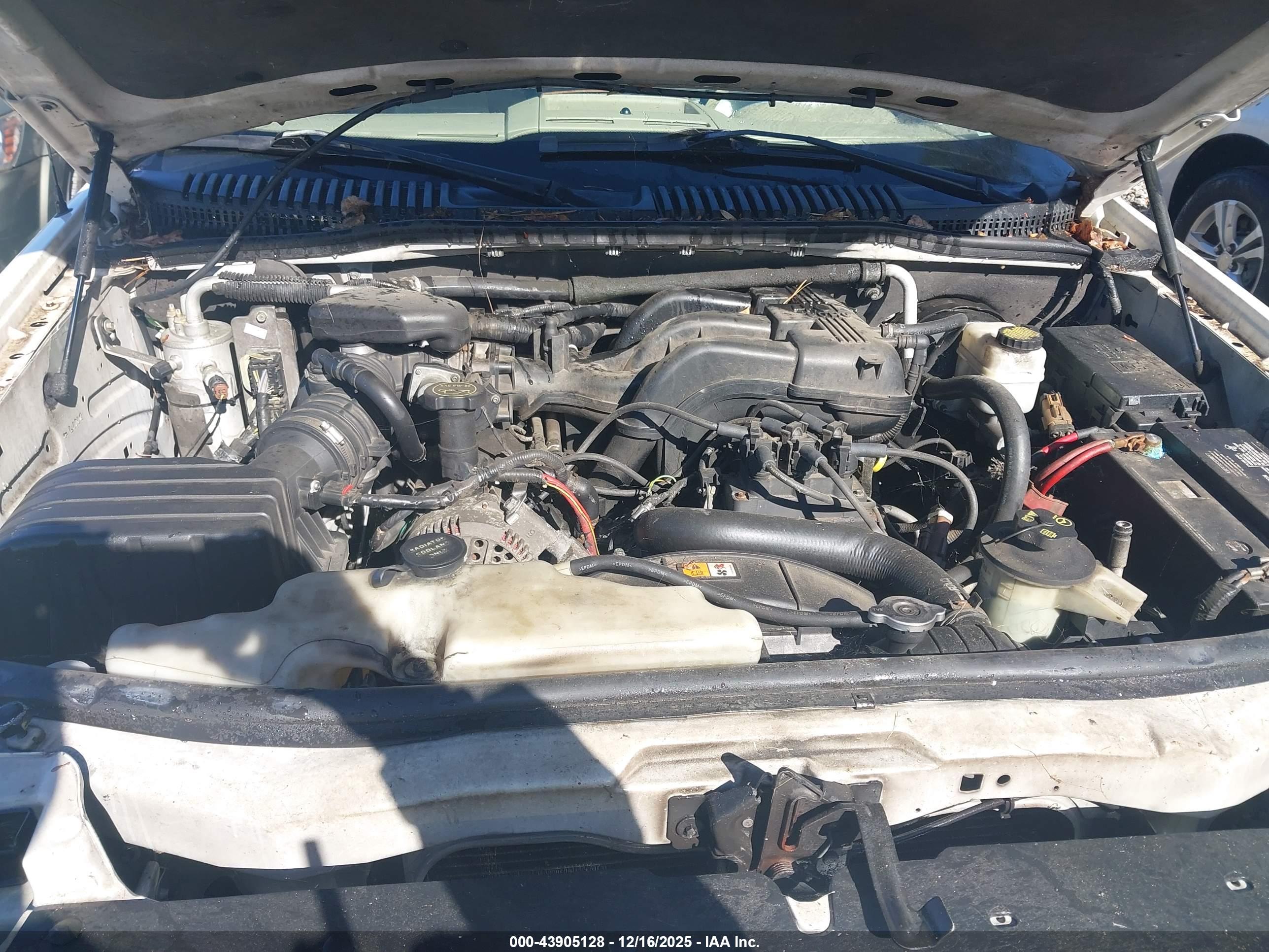 FORD EXPLORER image 10