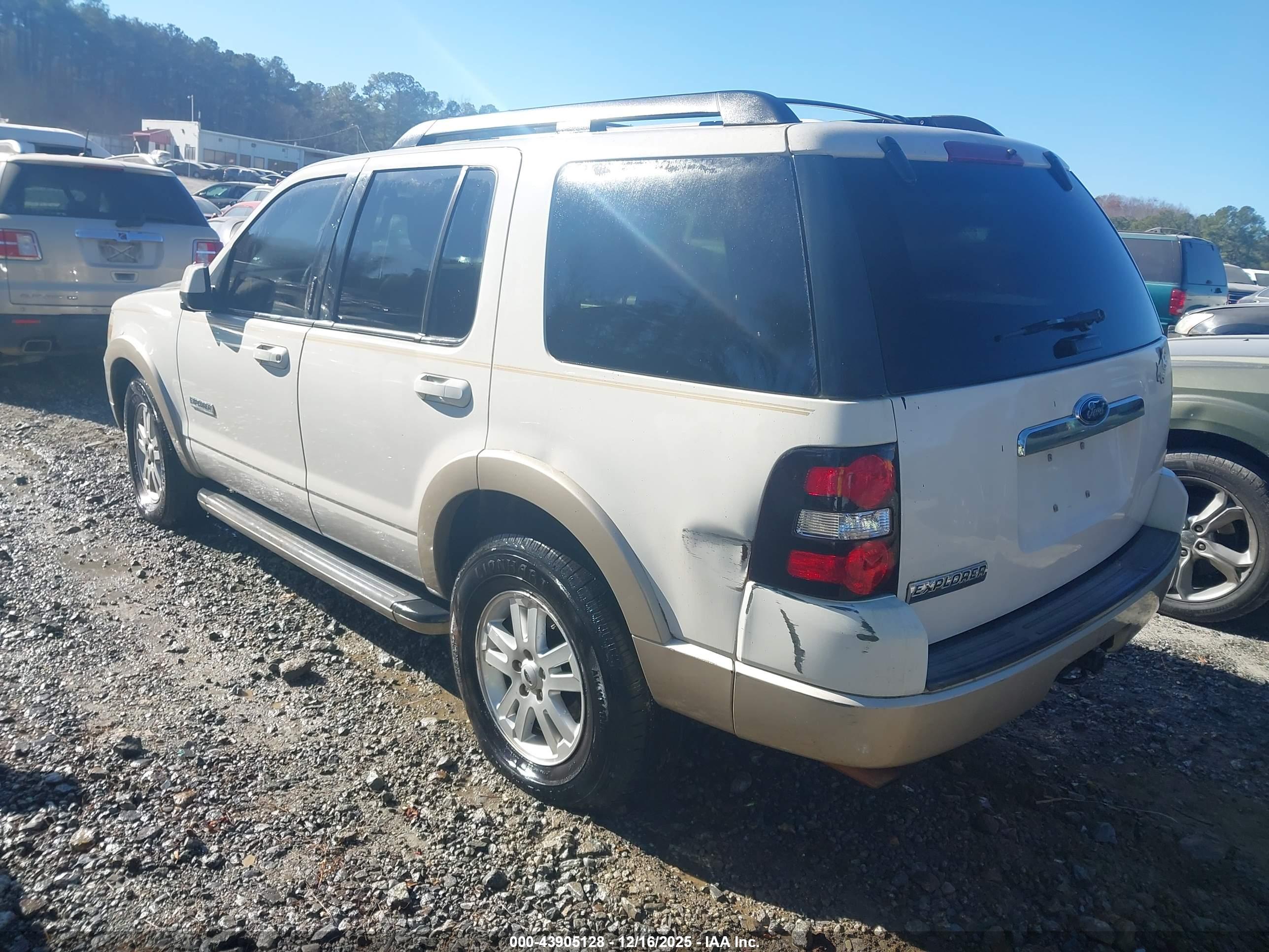 FORD EXPLORER image 3