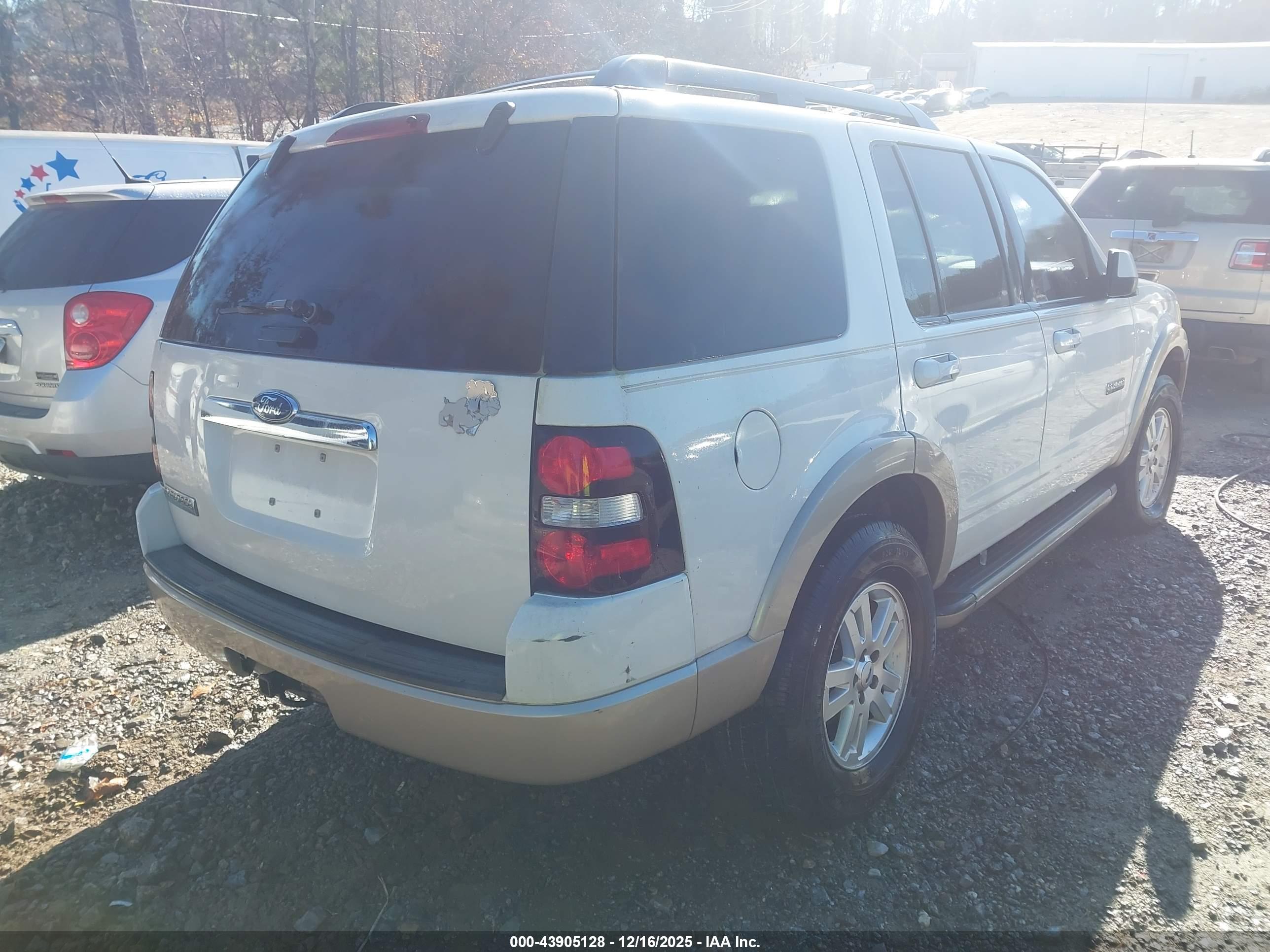 FORD EXPLORER image 4