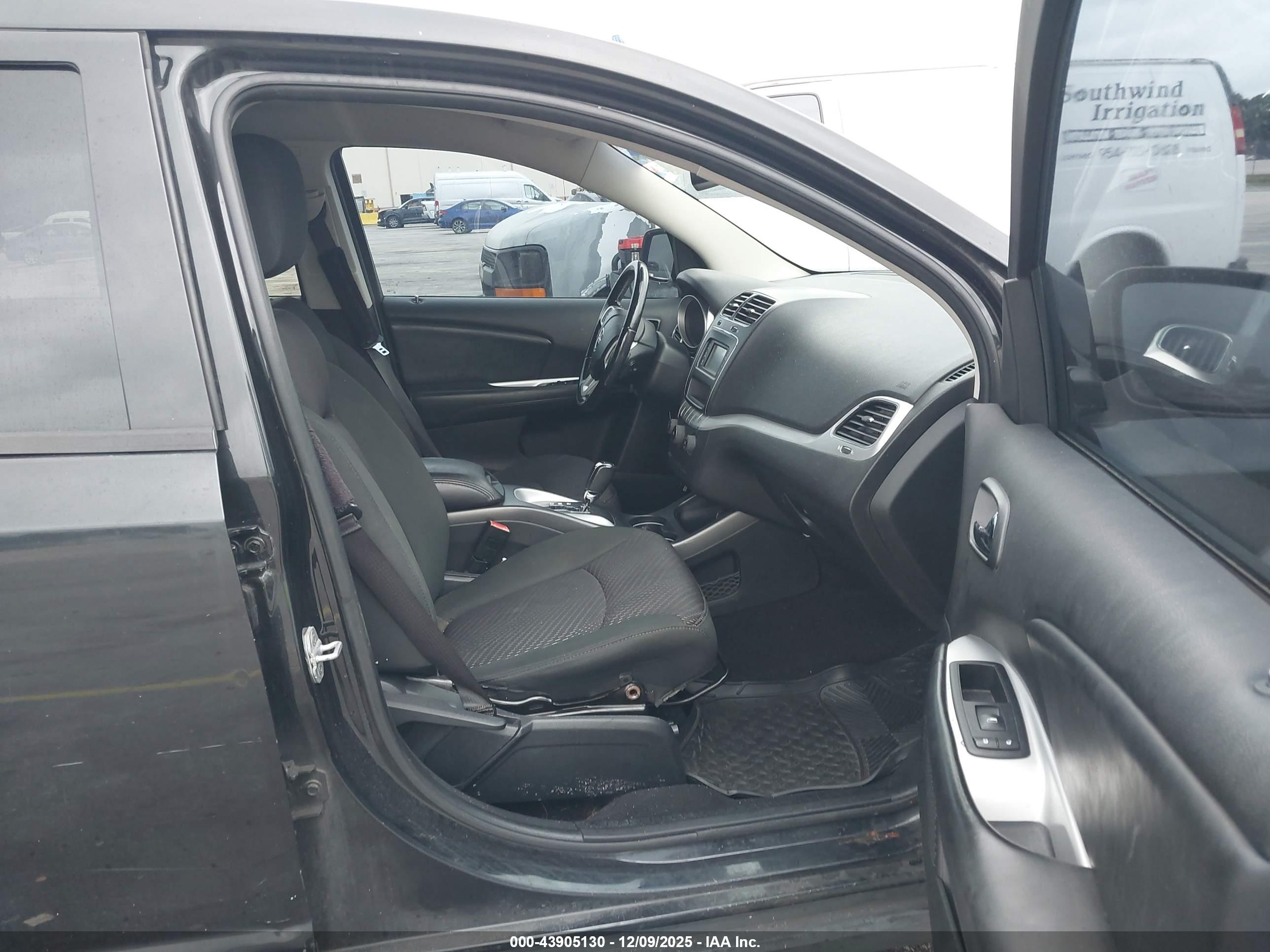 DODGE JOURNEY image 5