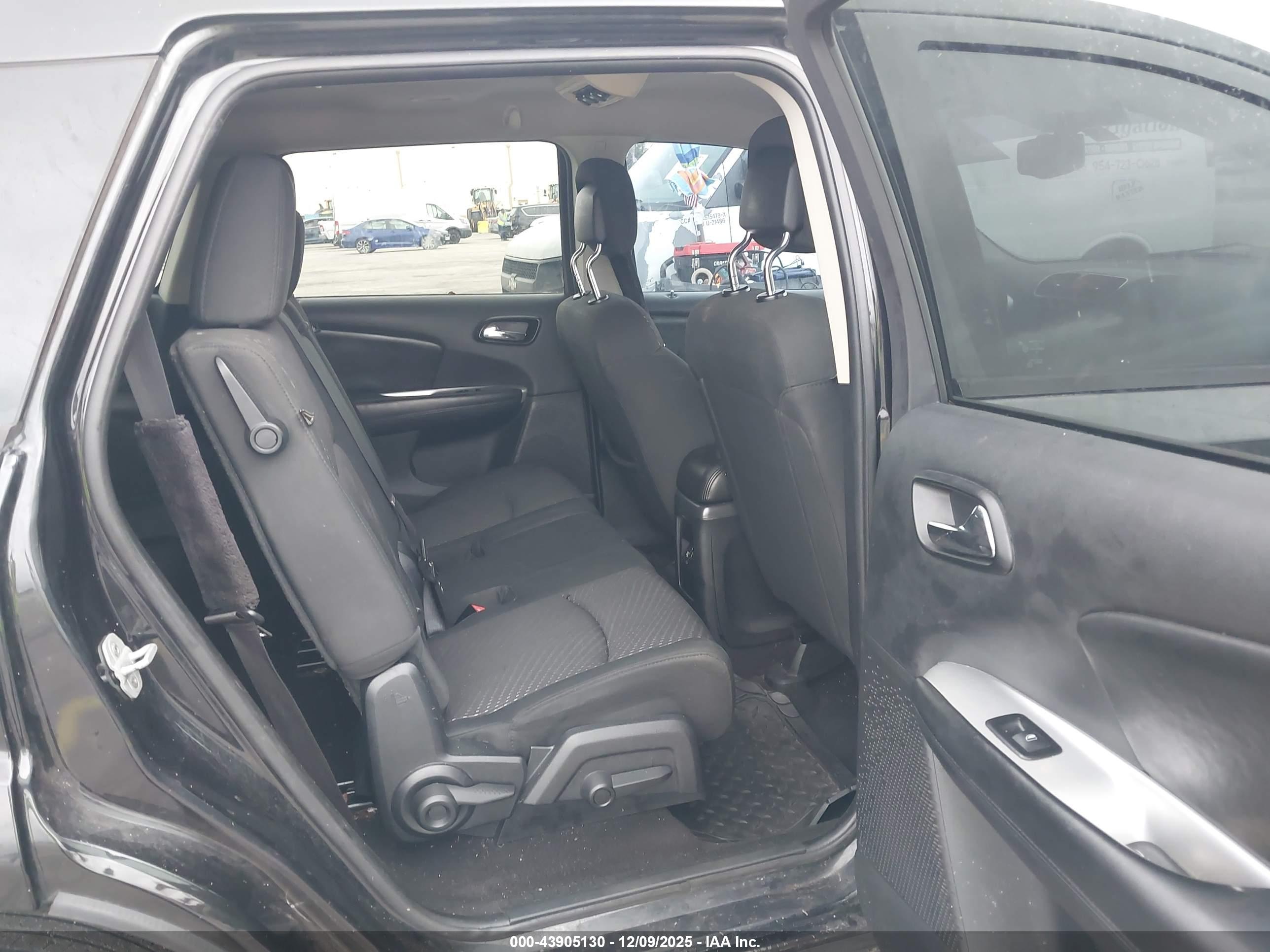 DODGE JOURNEY image 8