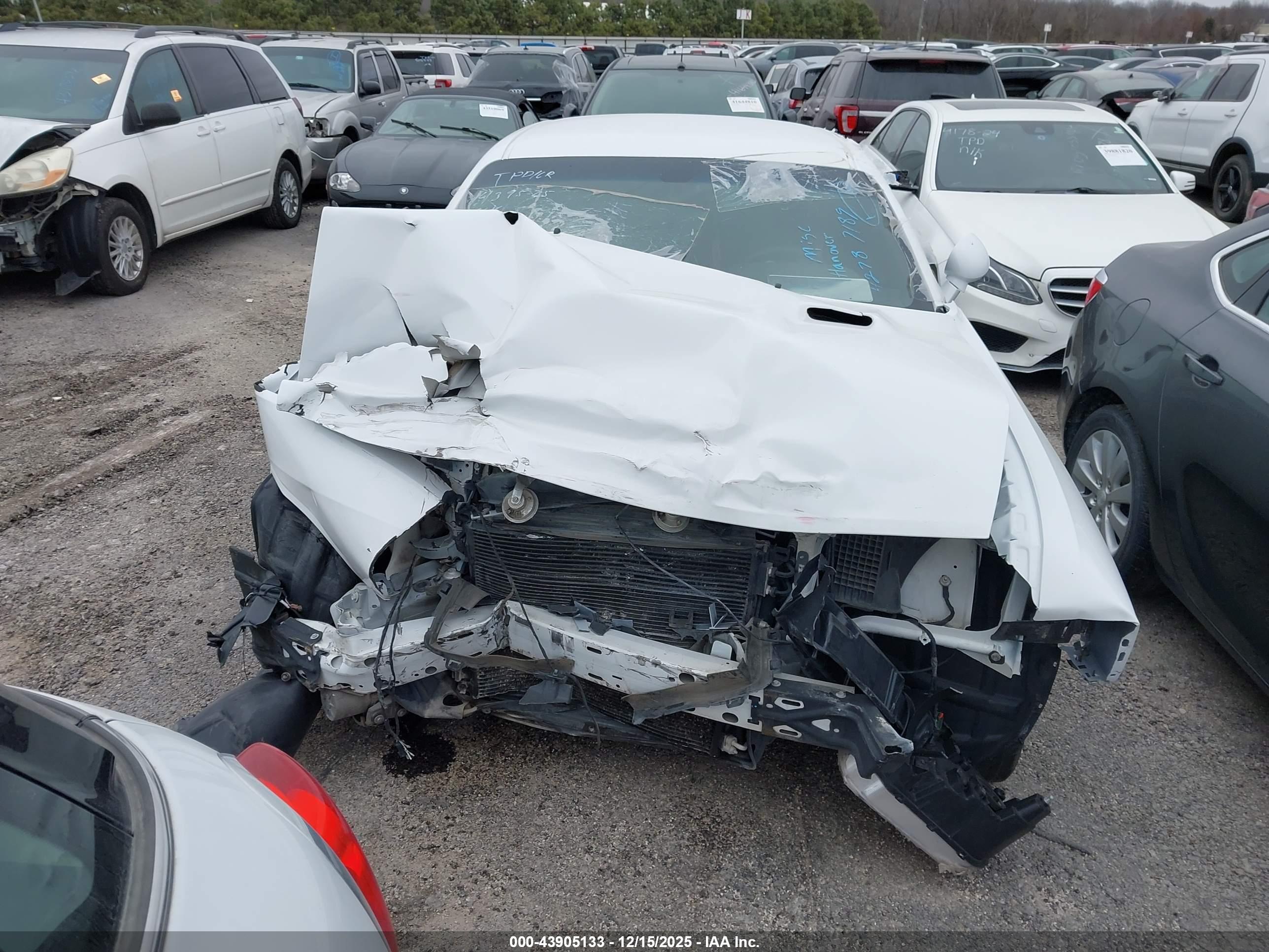 DODGE CHALLENGER image 6