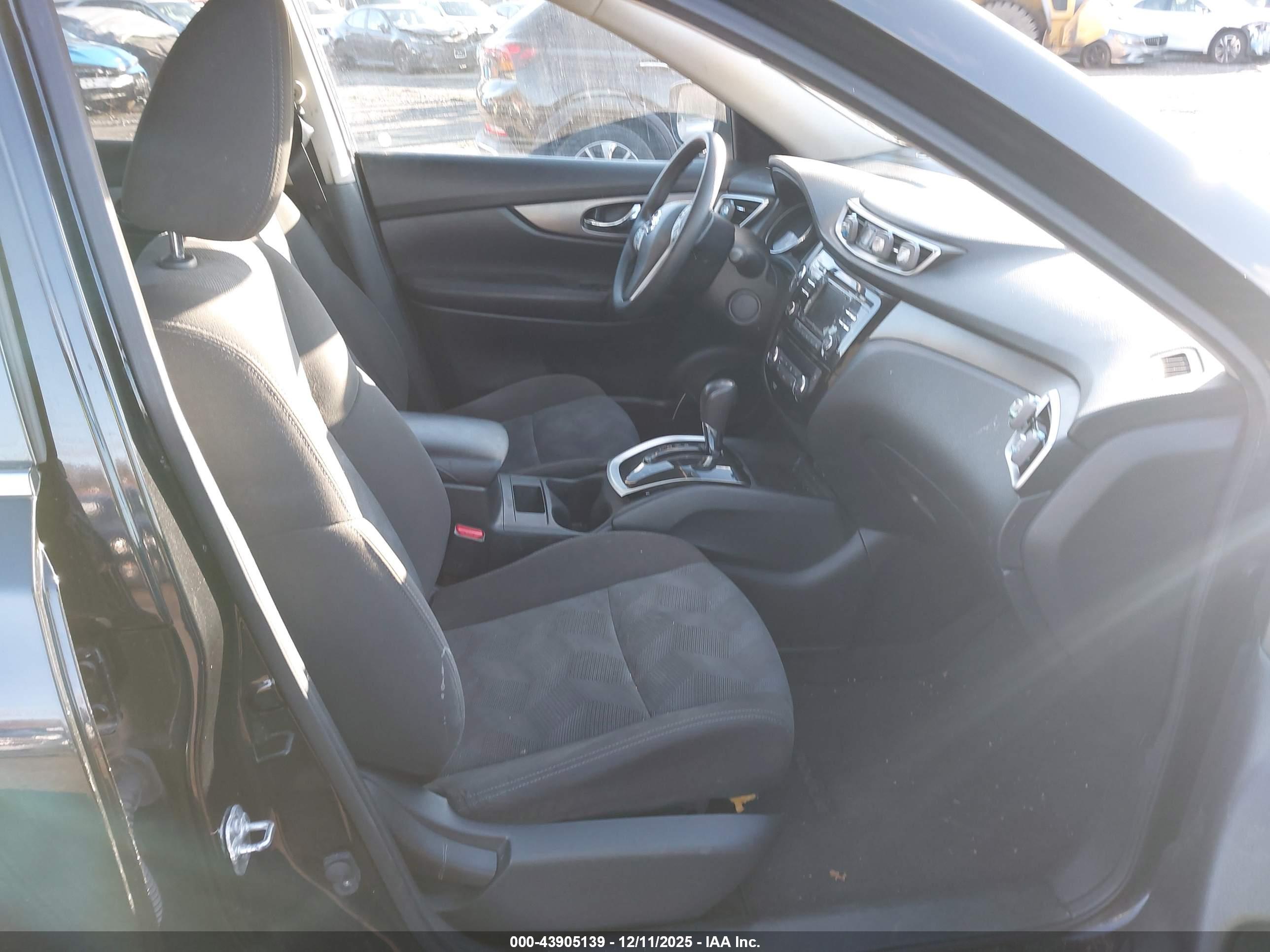 NISSAN ROGUE image 5