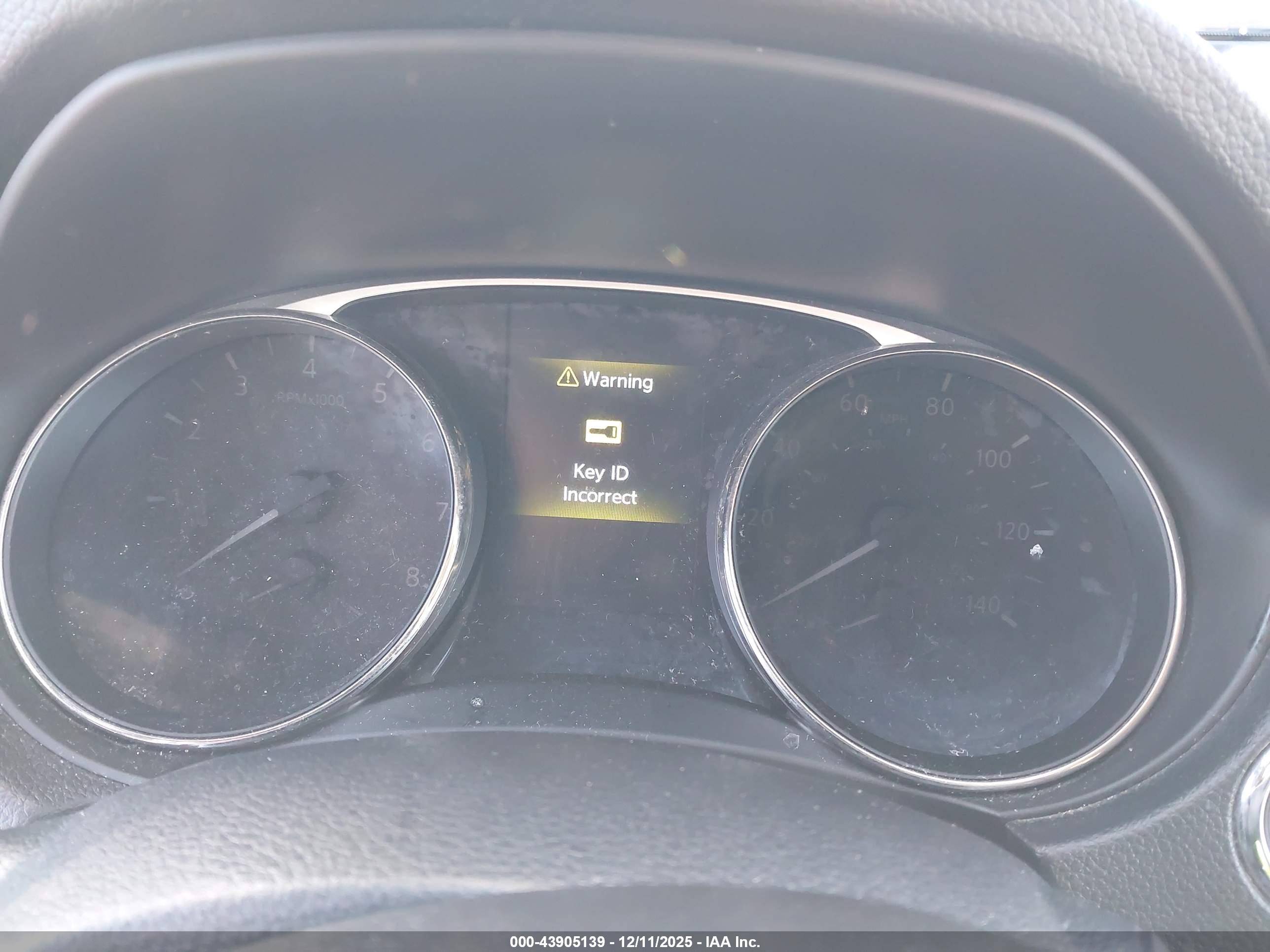 NISSAN ROGUE image 7
