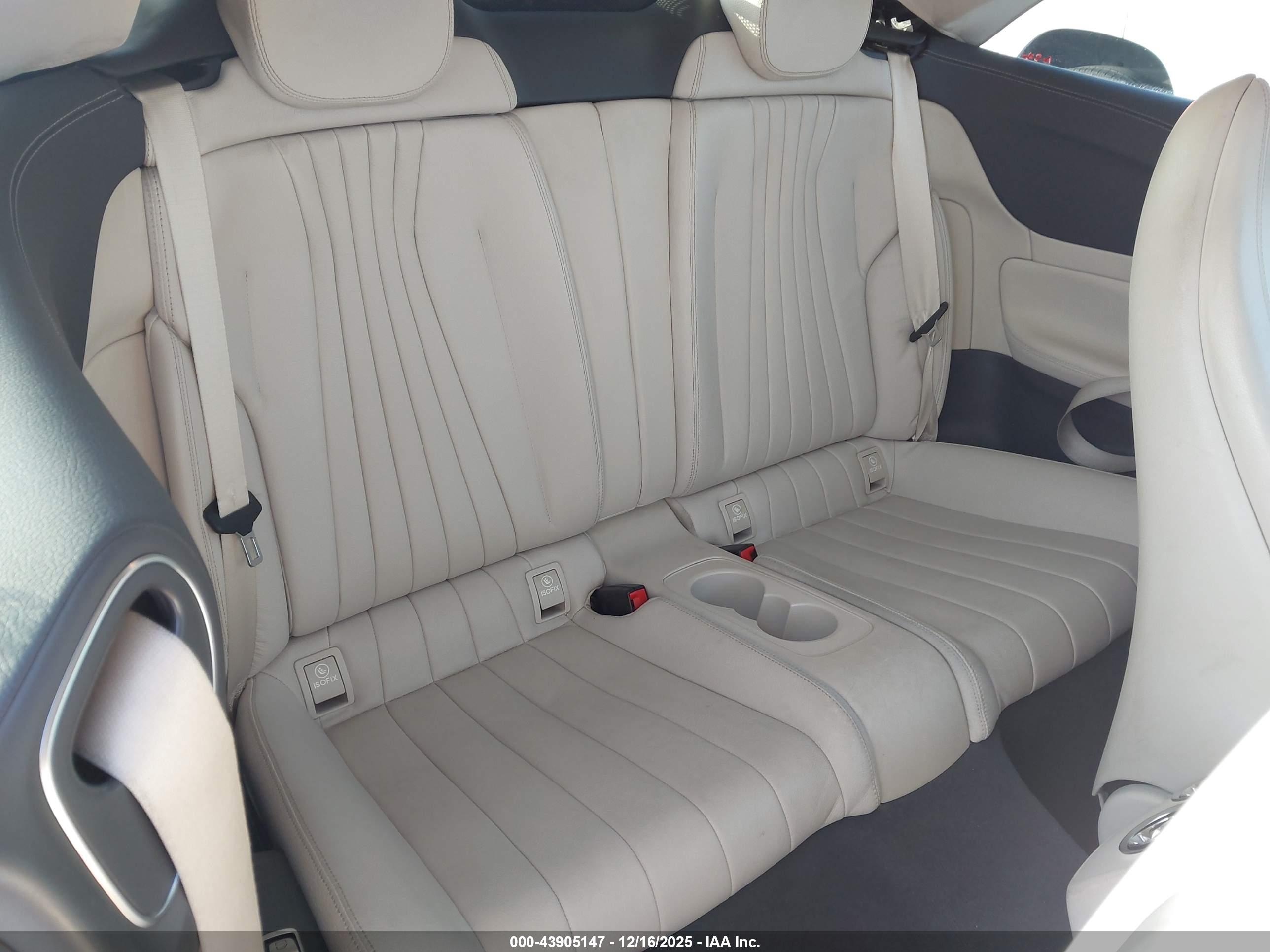 MERCEDES-BENZ E image 8