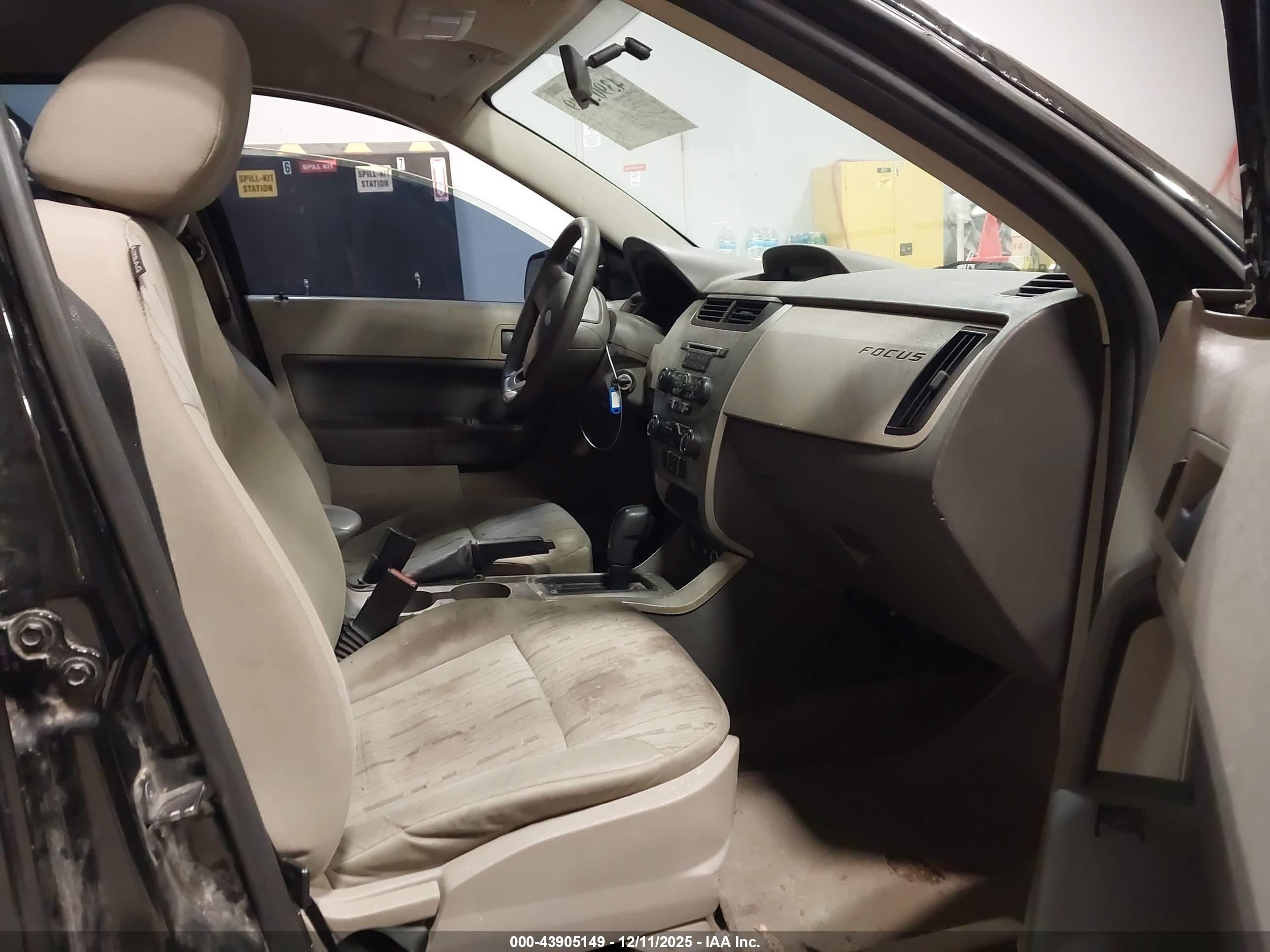 FORD FOCUS image 5