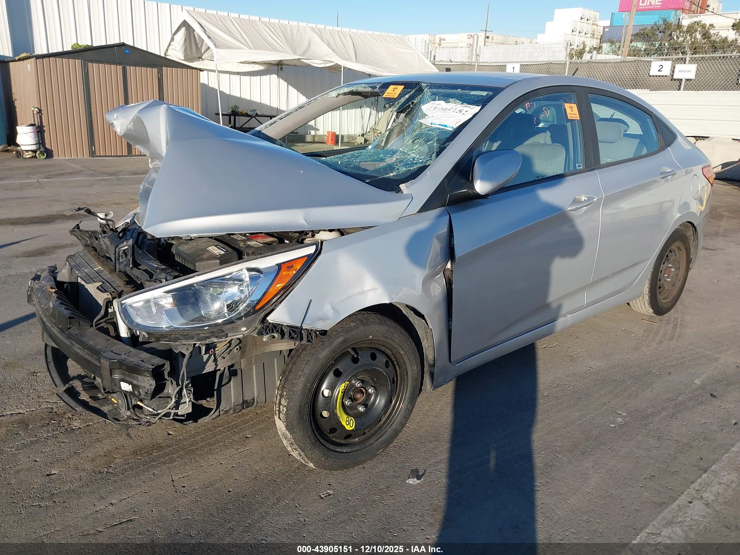 HYUNDAI ACCENT image 2