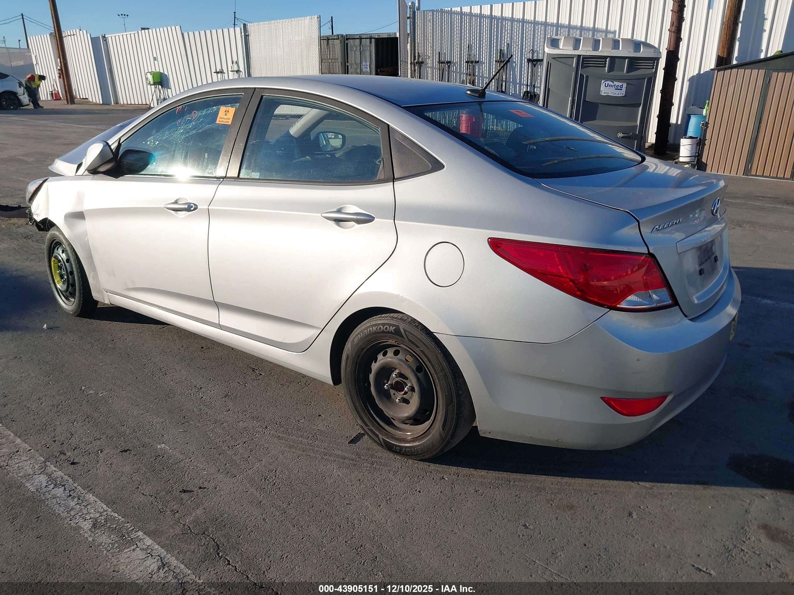 HYUNDAI ACCENT image 3