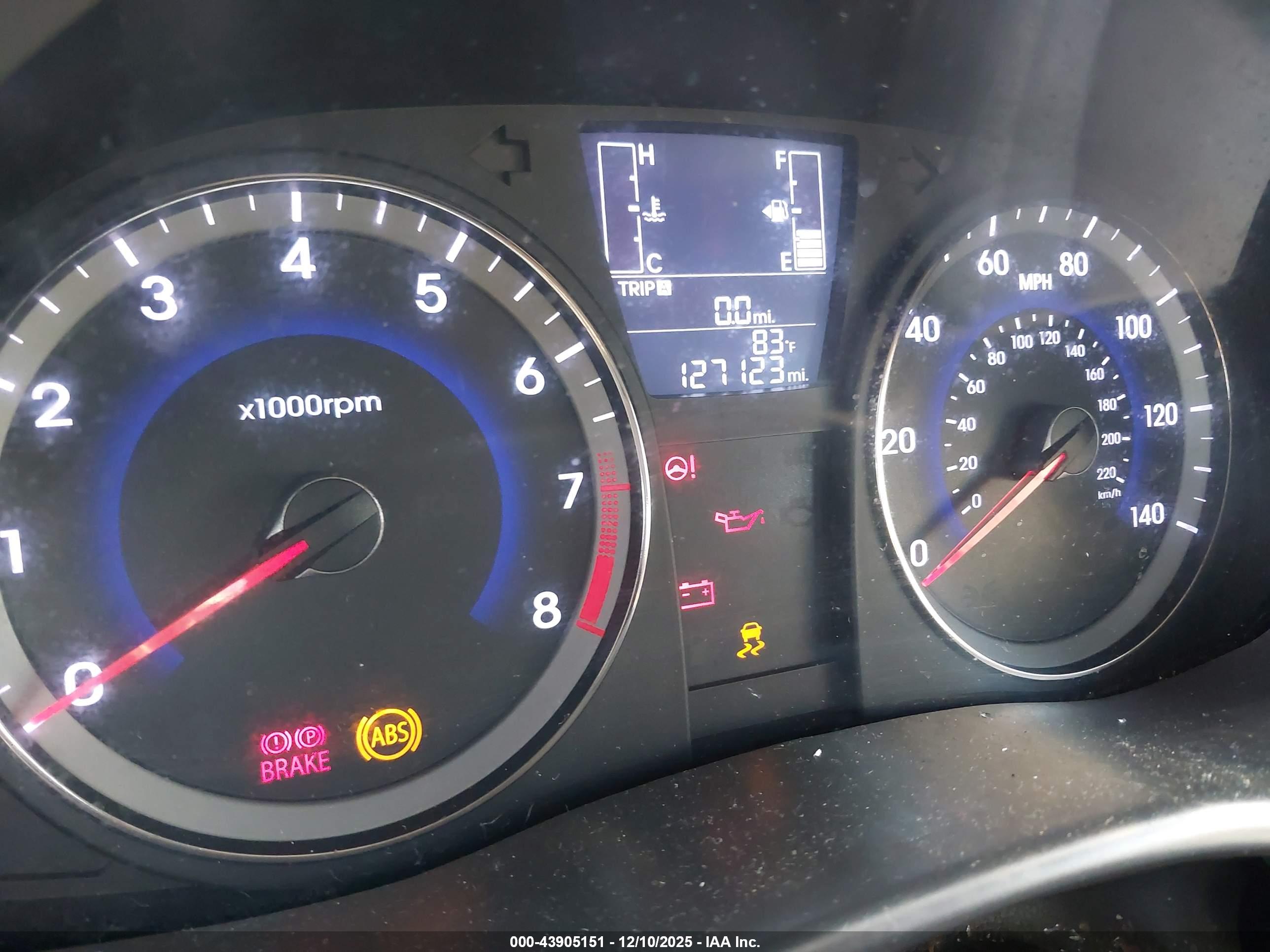 HYUNDAI ACCENT image 7