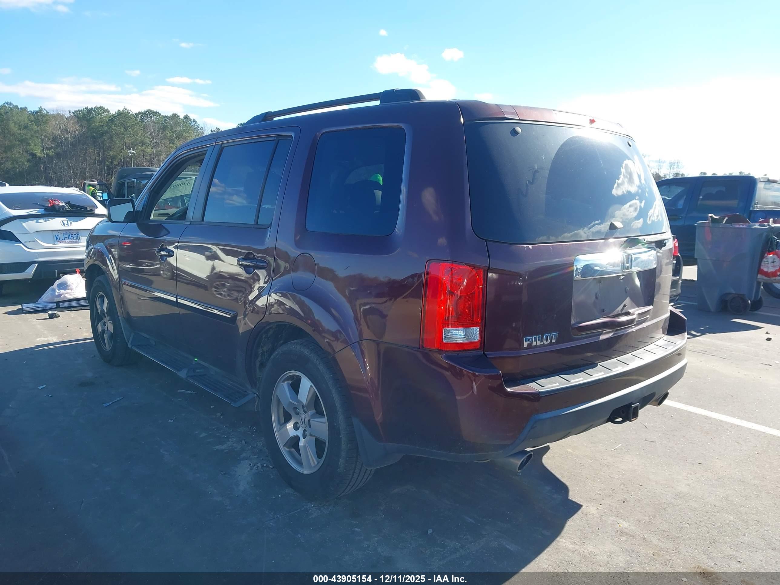 HONDA PILOT image 3